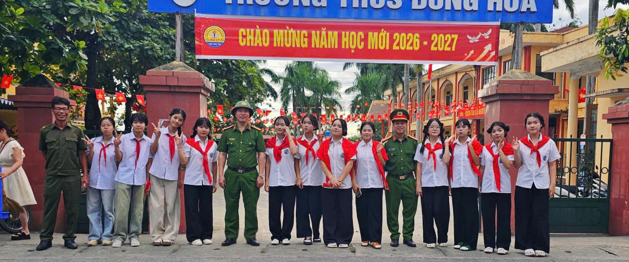 Công an phường Trà Lý ra quân bảo đảm an ninh trật tự, an toàn giao thông trong ngày khai giảng năm học mới
