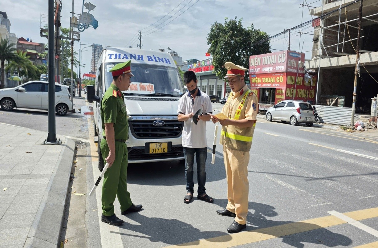 Công an phường Trần Hưng Đạo triển khai đồng bộ các biện pháp bảo đảm an ninh trật tự, trật tự công cộng, an toàn giao thông dịp lễ Quốc Khánh.