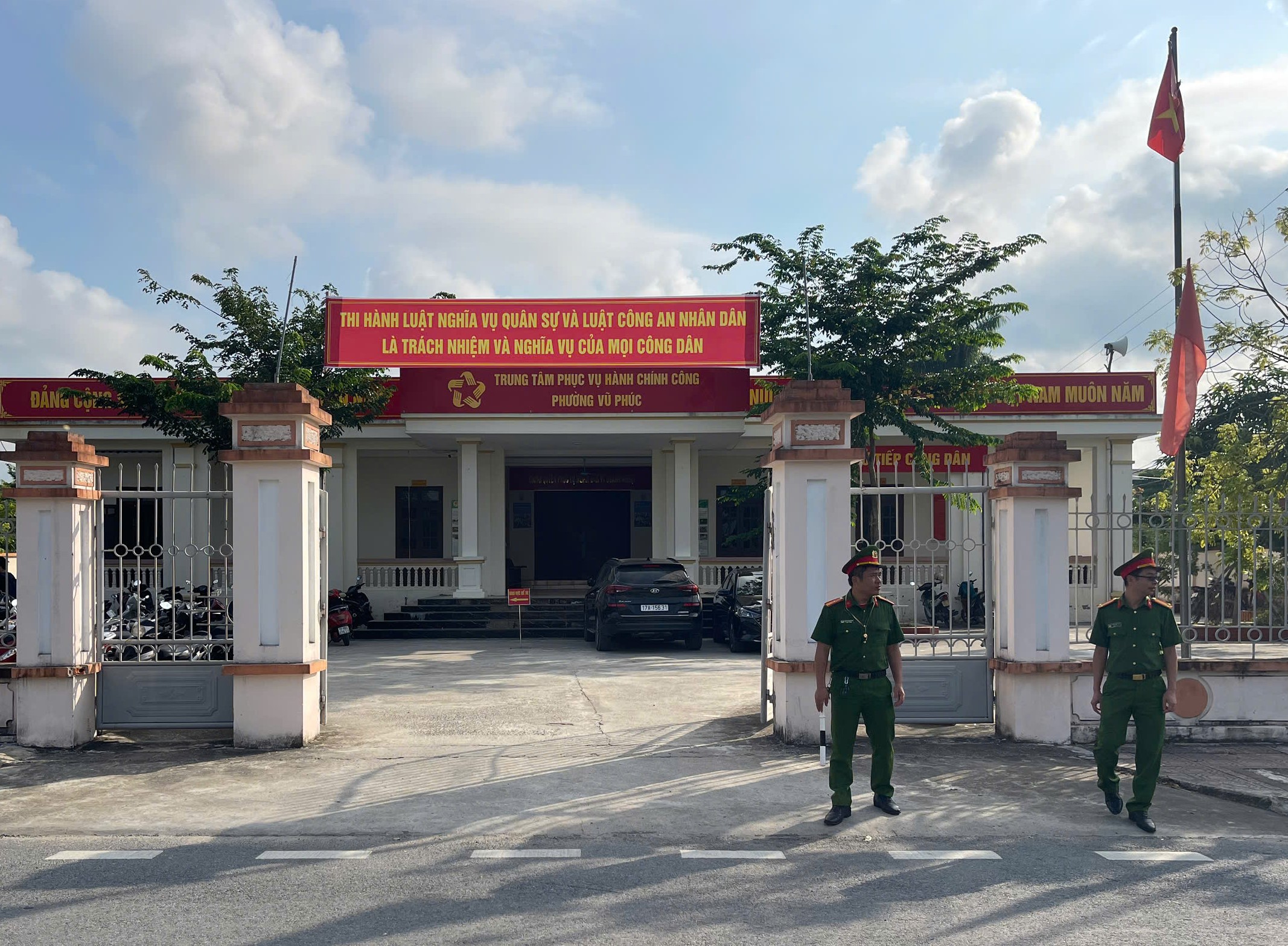Công an phường Vũ Phúc bảo đảm an ninh trật tự ngày khám sơ tuyển nghĩa vụ quân sự và thực hiện nghĩa vụ tham gia Công an nhân dân năm 2027
