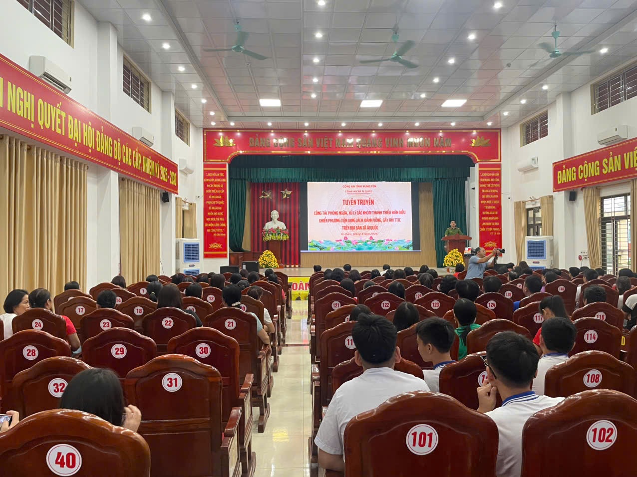 Công an xã Ái Quốc tổ chức hội nghị tuyên truyền phòng ngừa, xử lý thanh thiếu niên vi phạm trật tự an toàn giao thông