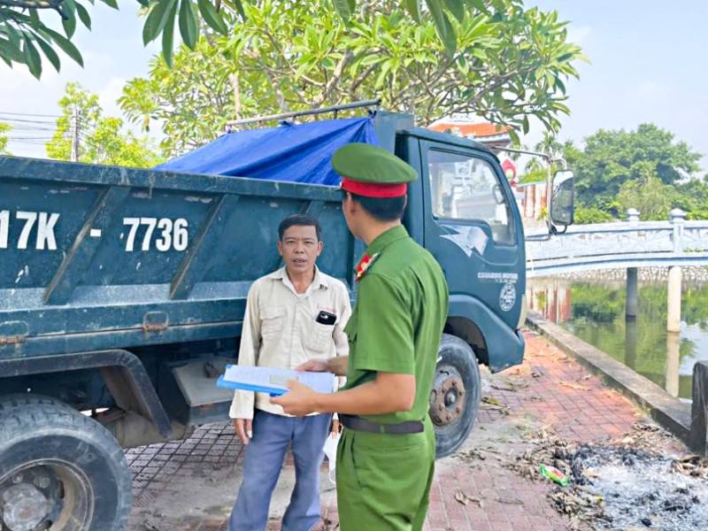 Công an xã Bắc Đông Quan triển khai tổng rà soát, chủ động làm sạch dữ liệu phương tiện