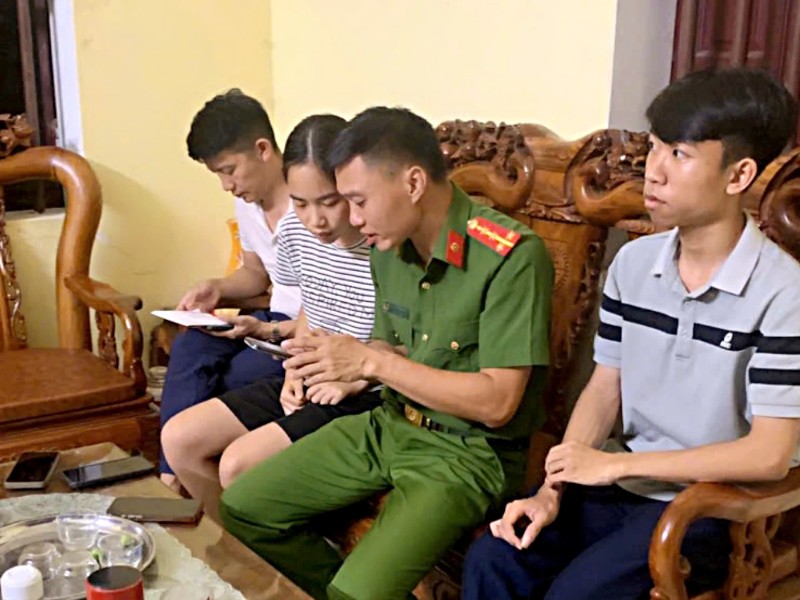 Công an xã Bắc Đông Quan - Chuyển đổi số gắn với hiệu quả công tác và phục vụ Nhân dân