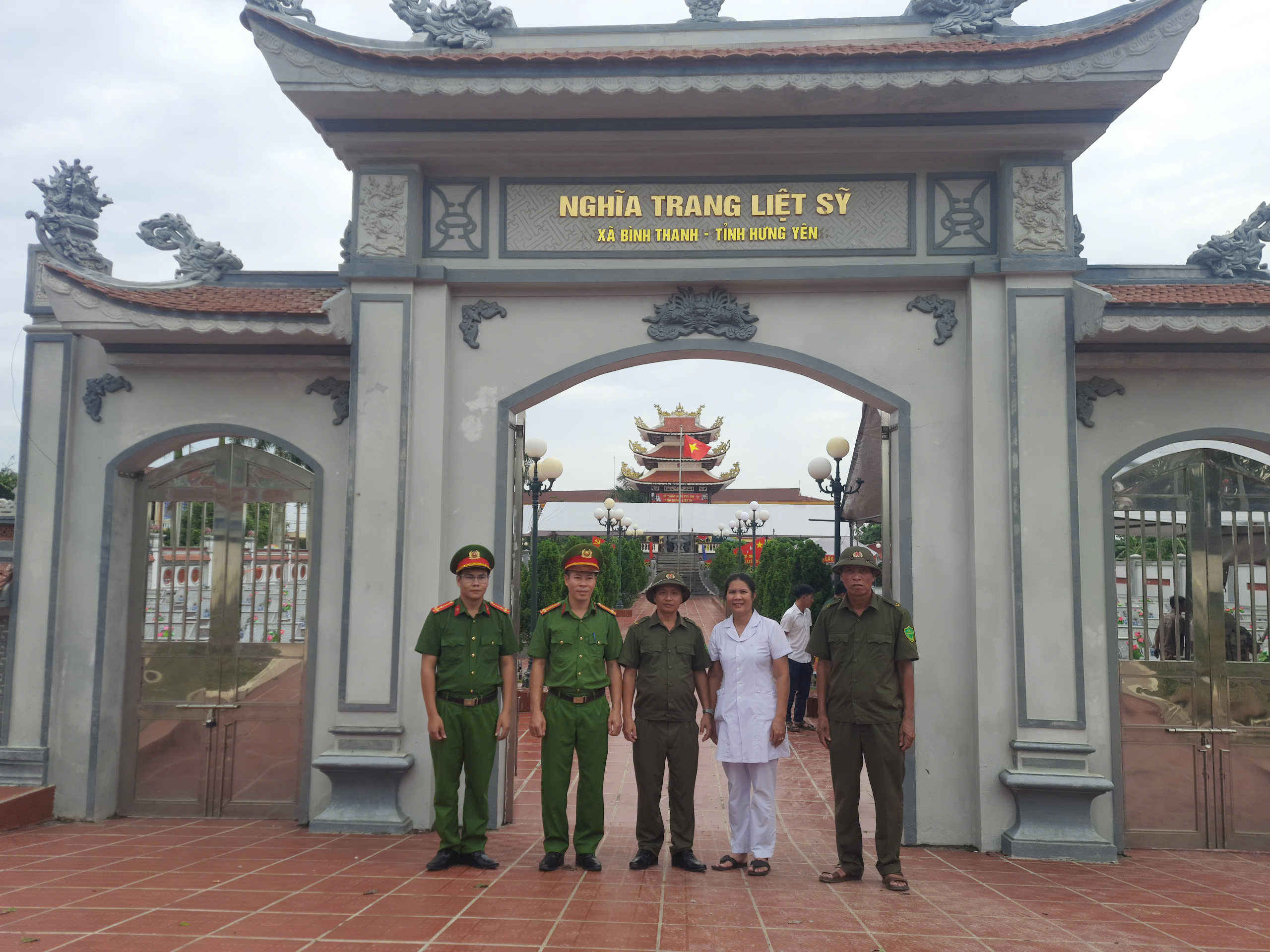 Công an xã Bình Thanh chủ động bảo đảm an ninh, trật tự phục vụ công tác lấy mẫu hài cốt liệt sỹ để xác định danh tính