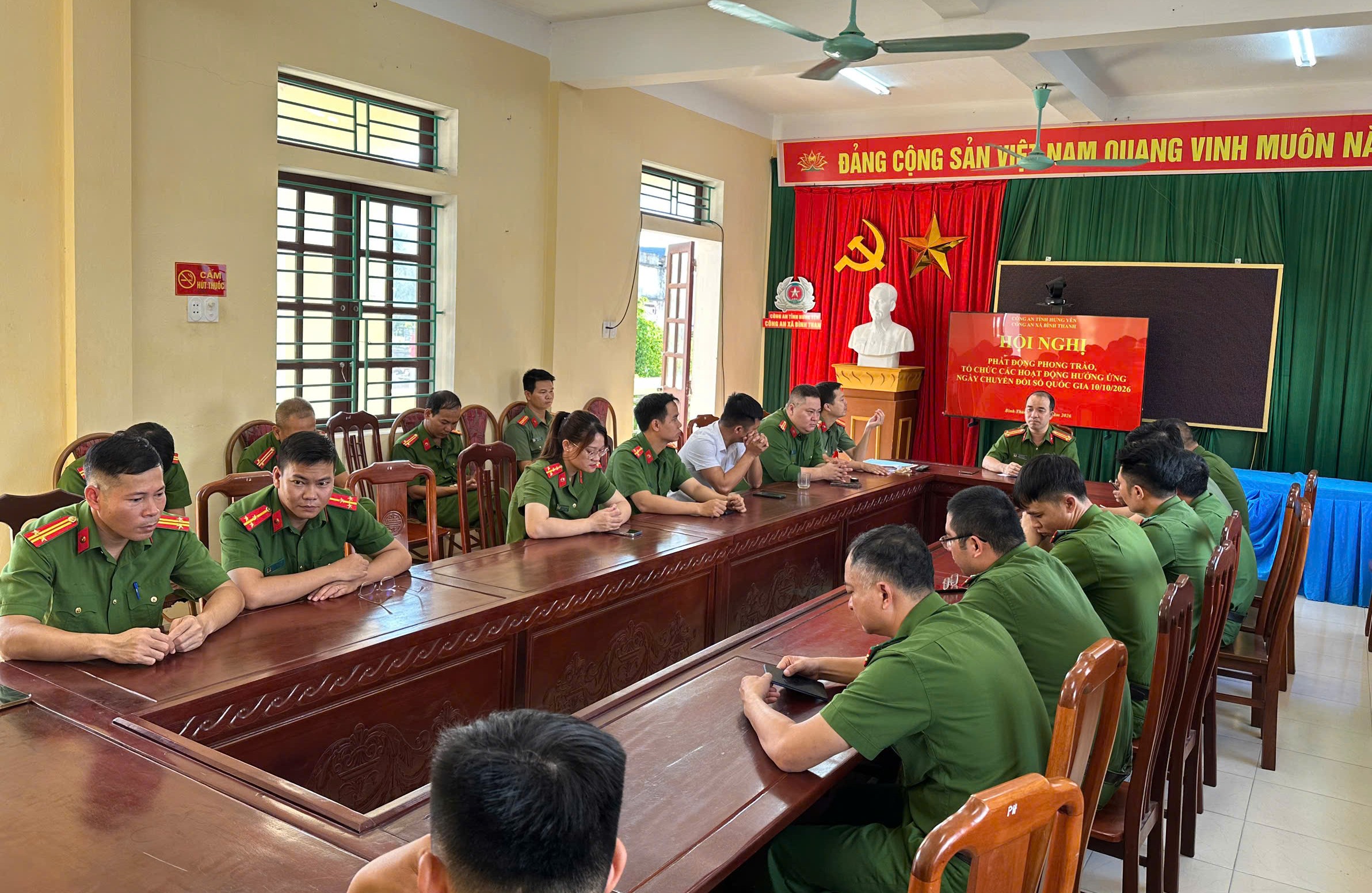 Công an xã Bình Thanh phát động phong trào hưởng ứng ngày Chuyển đổi số Quốc gia