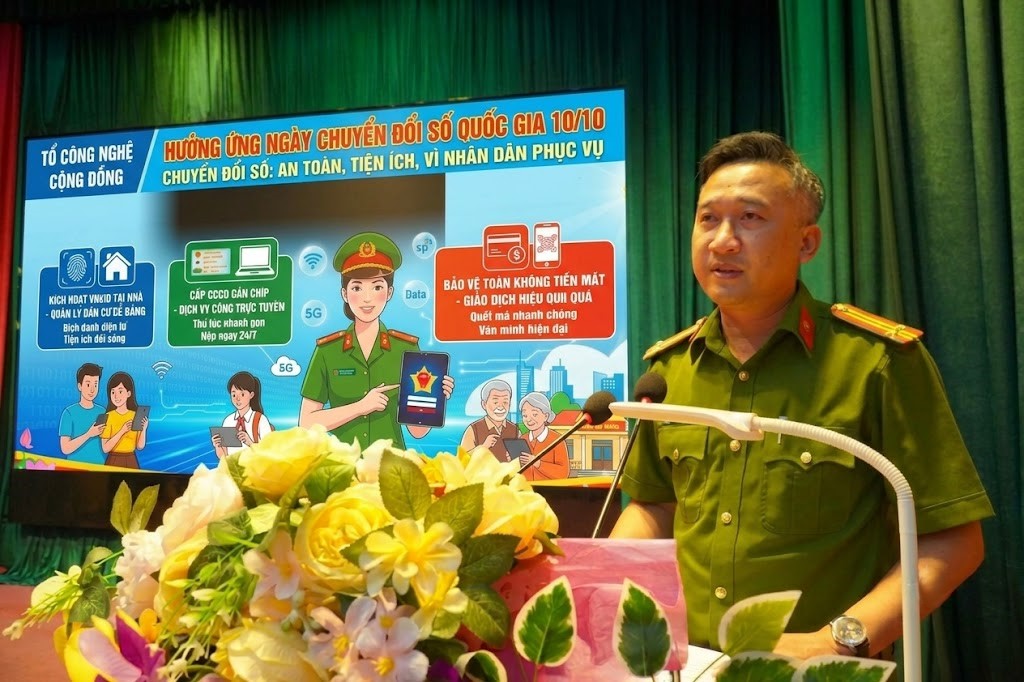 Công an xã Đại Đồng tham mưu Ủy ban nhân dân xã tổ chức tọa đàm hưởng ứng ngày chuyển đổi số quốc gia (10/10) năm 2026