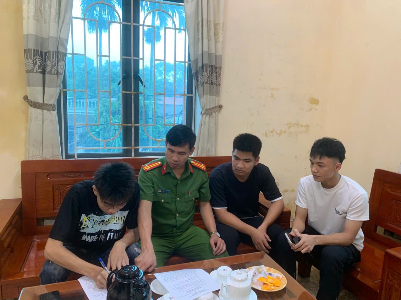 Công an xã Đông Thái Ninh đẩy mạnh công tác tuyên truyền, tuyển chọn công dân thực hiện nghĩa vụ tham gia Công an nhân dân năm 2027