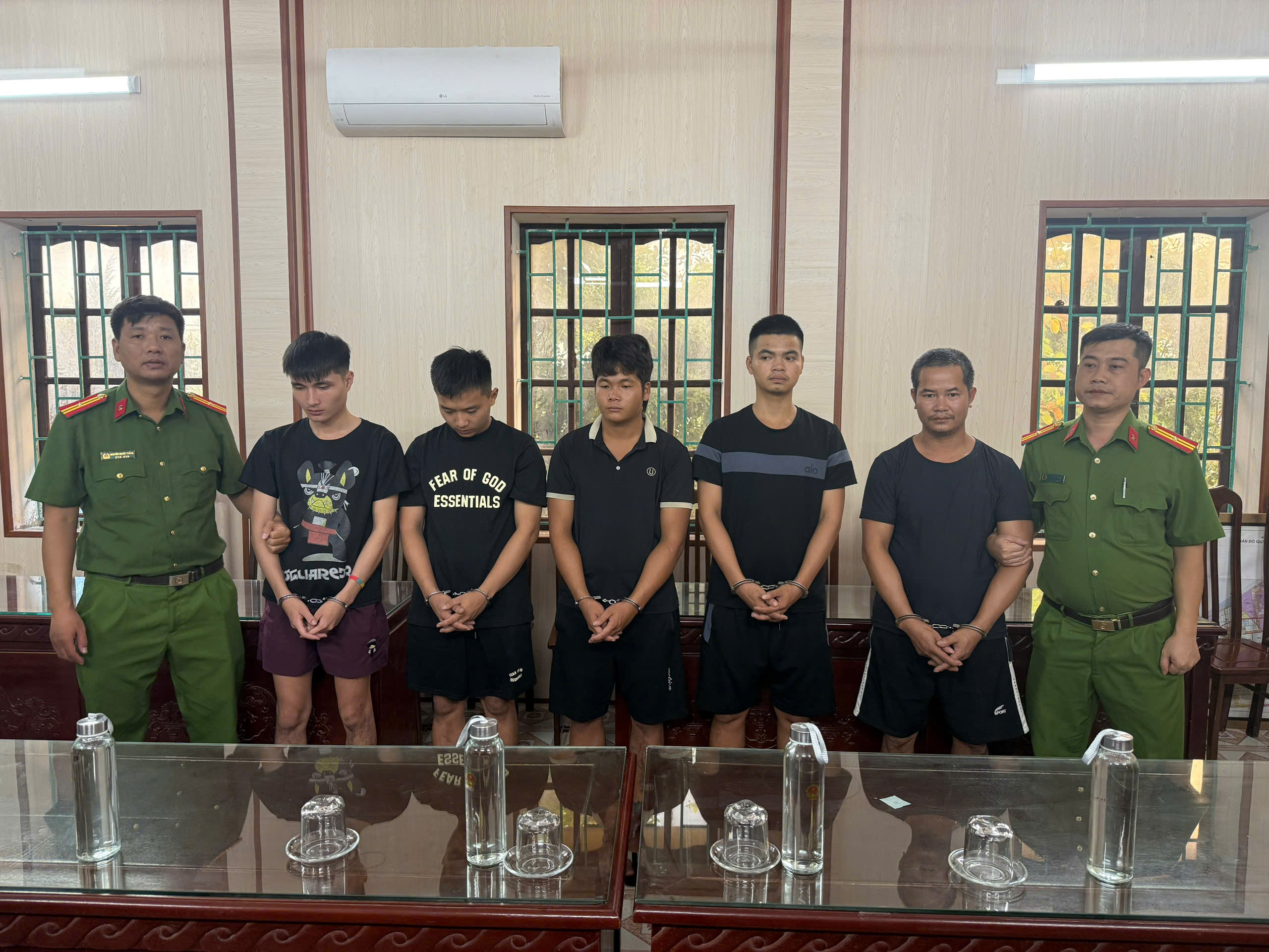 Cơ quan cảnh sát điều tra Công an tỉnh Hưng Yên khởi tố 05 đối tượng liên quan đến ma túy tại xã Đông Tiền Hải