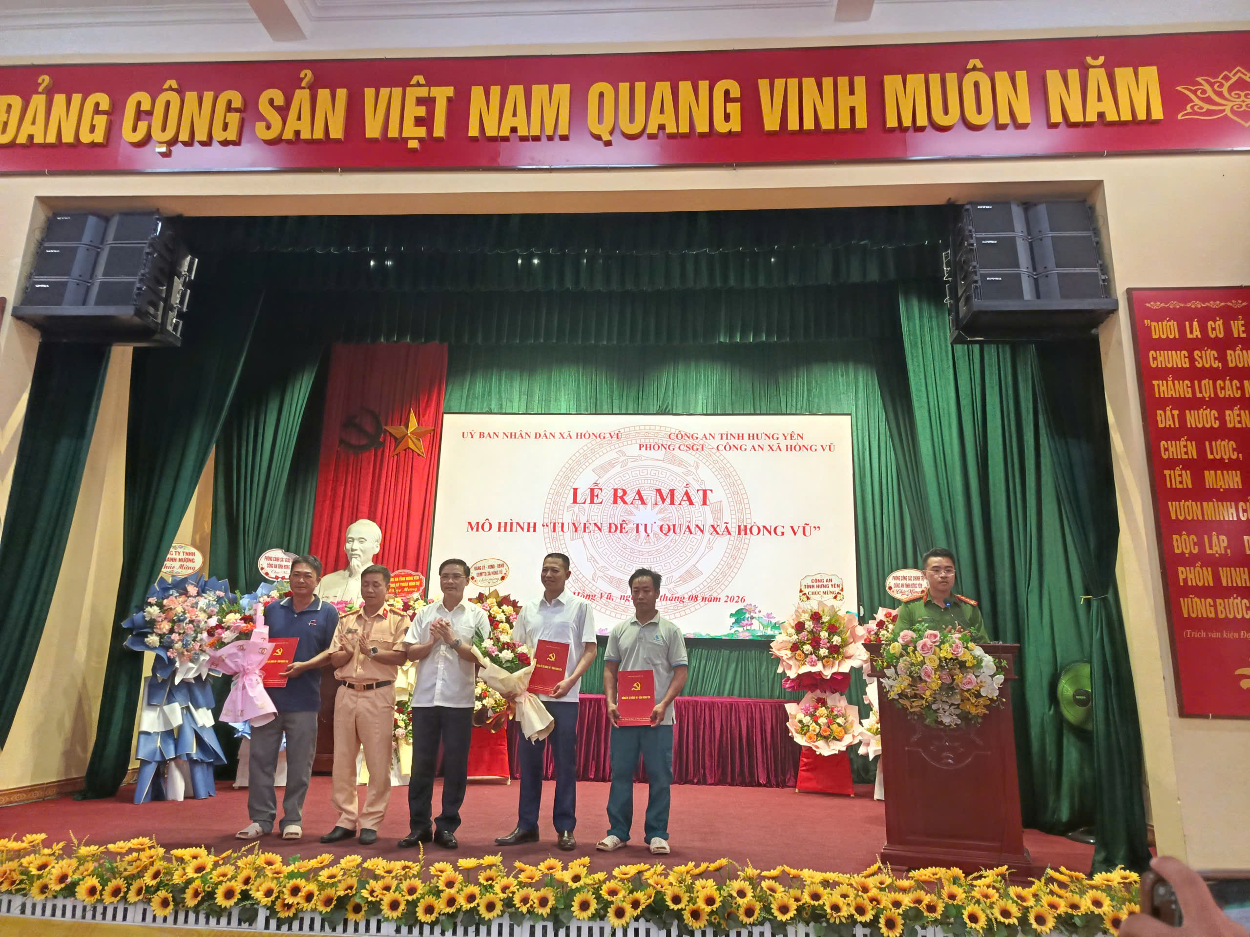 Công an xã Hồng Vũ ra mắt mô hình 