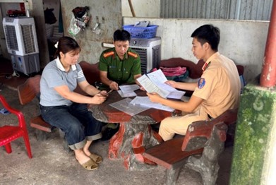 Công an xã Ngọc Lâm phối hợp kiểm tra hoạt động bến khách ngang sông trước mùa mưa bão năm 2026