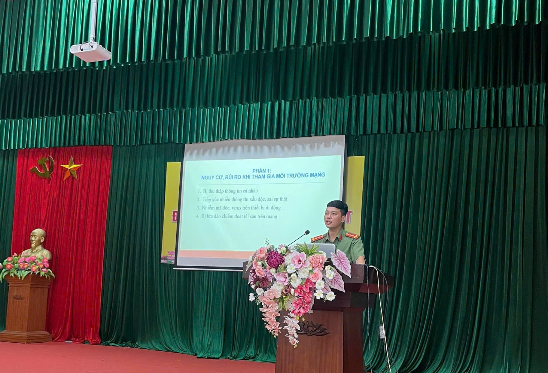 Công an xã Nguyễn Văn Linh tổ chức hội nghị tuyên truyền, phố biến, giáo dục pháp luật đối với cơ quan, doanh nghiệp và nhân dân trên địa bàn