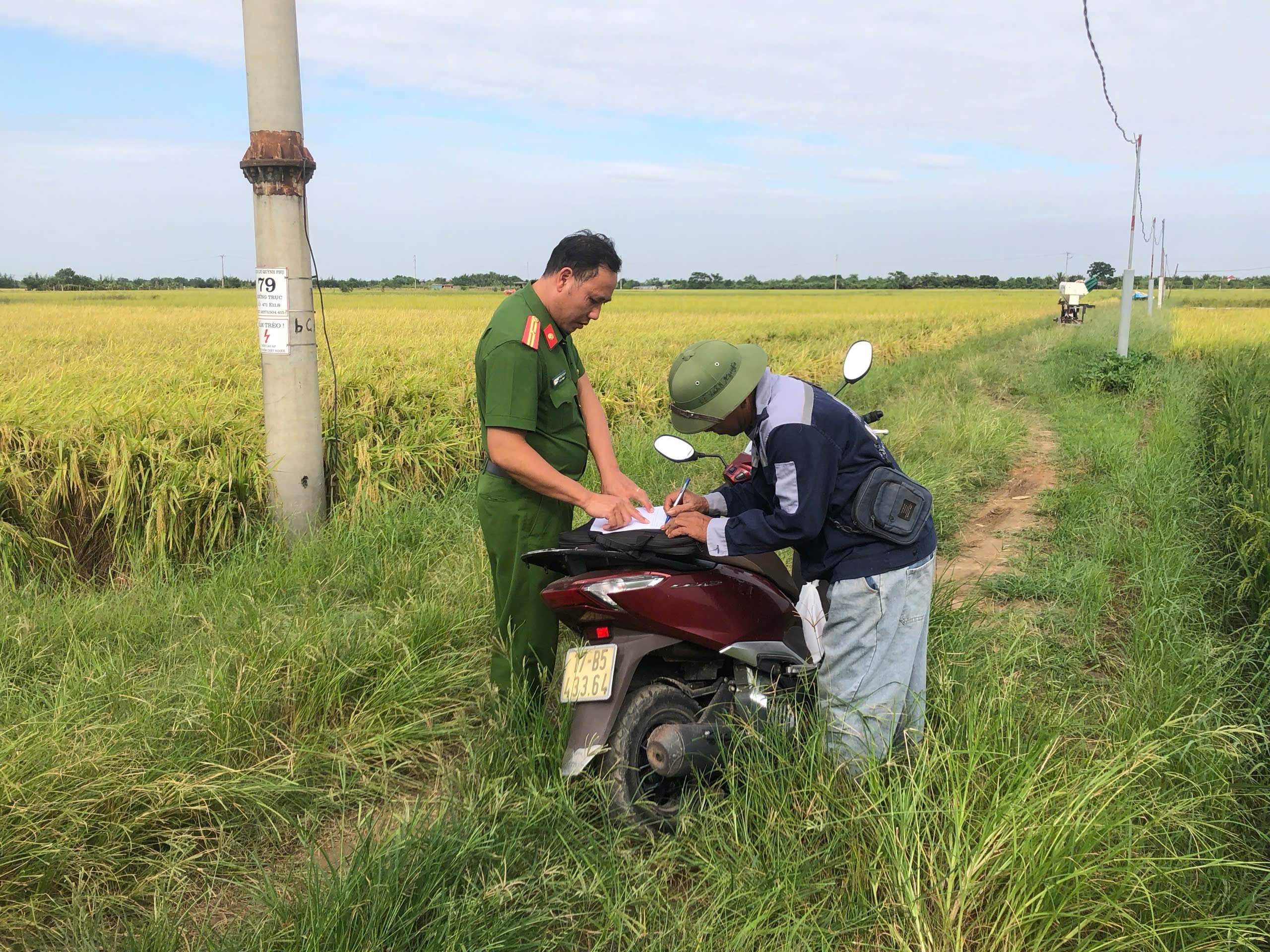 Công an xã Phụ Dực đẩy mạnh công tác tuyên truyền bảo đảm an ninh trật tự, an toàn giao thông trong thời điểm thu hoạch lúa mùa năm 2026