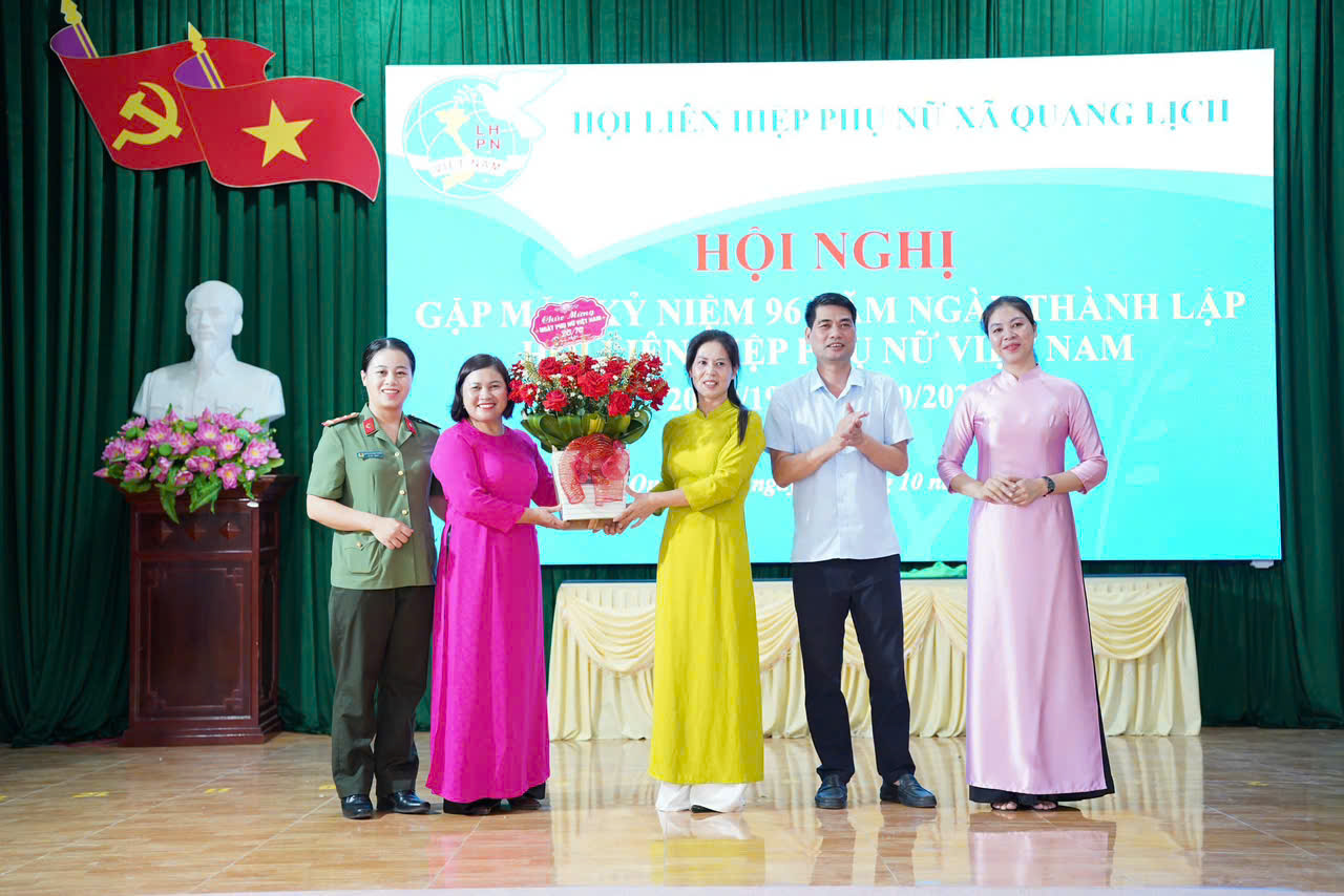 Chi hội phụ nữ Công an xã Quang Lịch tích cực tham gia các hoạt động kỷ niệm ngày Phụ nữ Việt Nam 20/10