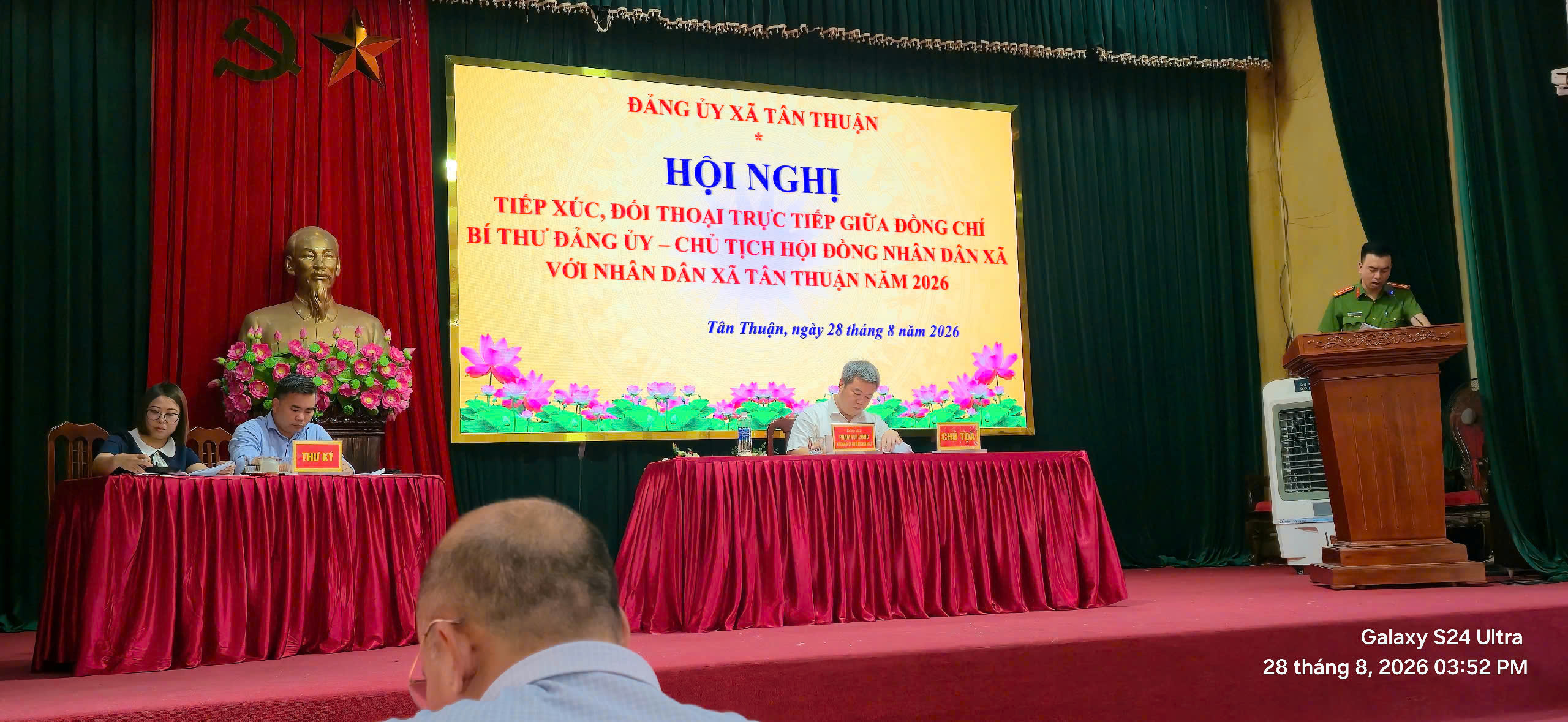 Công an xã Tân Thuận tham mưu Đảng ủy xã tổ chức Hội nghị tiếp xúc, đối thoại trực tiếp giữa đồng chí Bí thư Đảng ủy - Chủ tịch Hội đồng nhân dân xã với Nhân dân xã Tân Thuận năm 2026