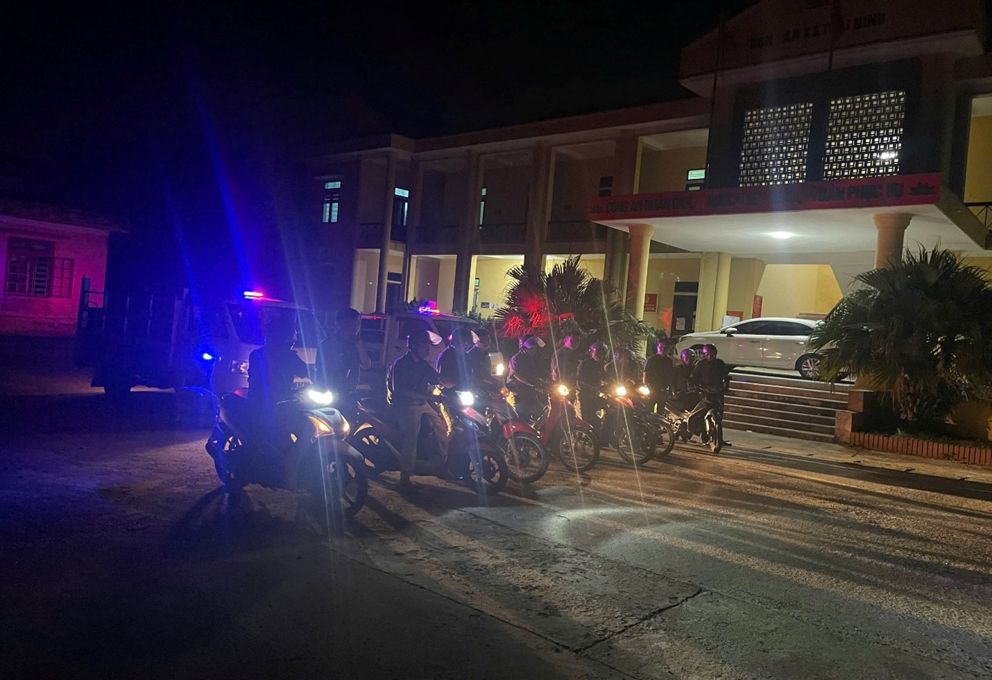 Công an xã Thái Ninh phối hợp lực lượng an ninh trật tự ở cơ sở triển khai tuần tra vũ trang, giữ vững an ninh trật tự từ cơ sở