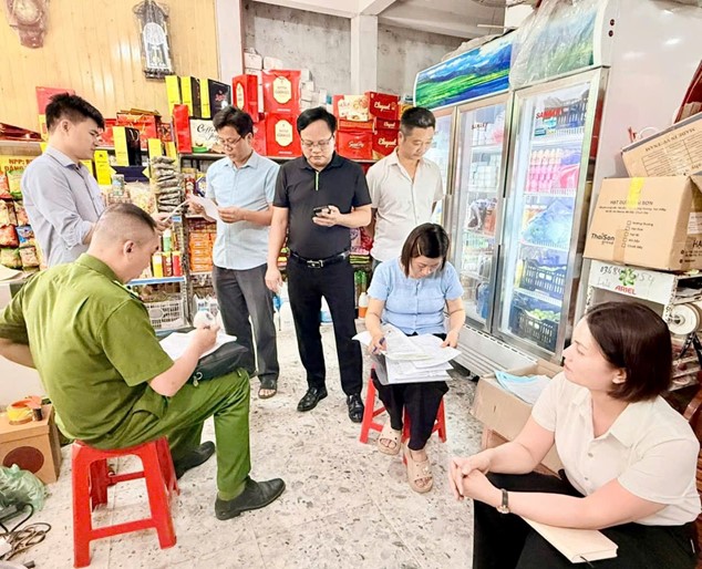 Công an xã Thái Ninh siết chặt quản lý an toàn thực phẩm dịp Tết Trung thu 2026