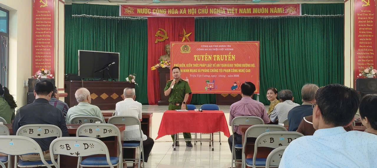 Công an xã Triệu Việt Vương phối hợp Chi bộ thôn An Bình tổ chức tuyên truyền pháp luật về an toàn giao thông và an ninh mạng