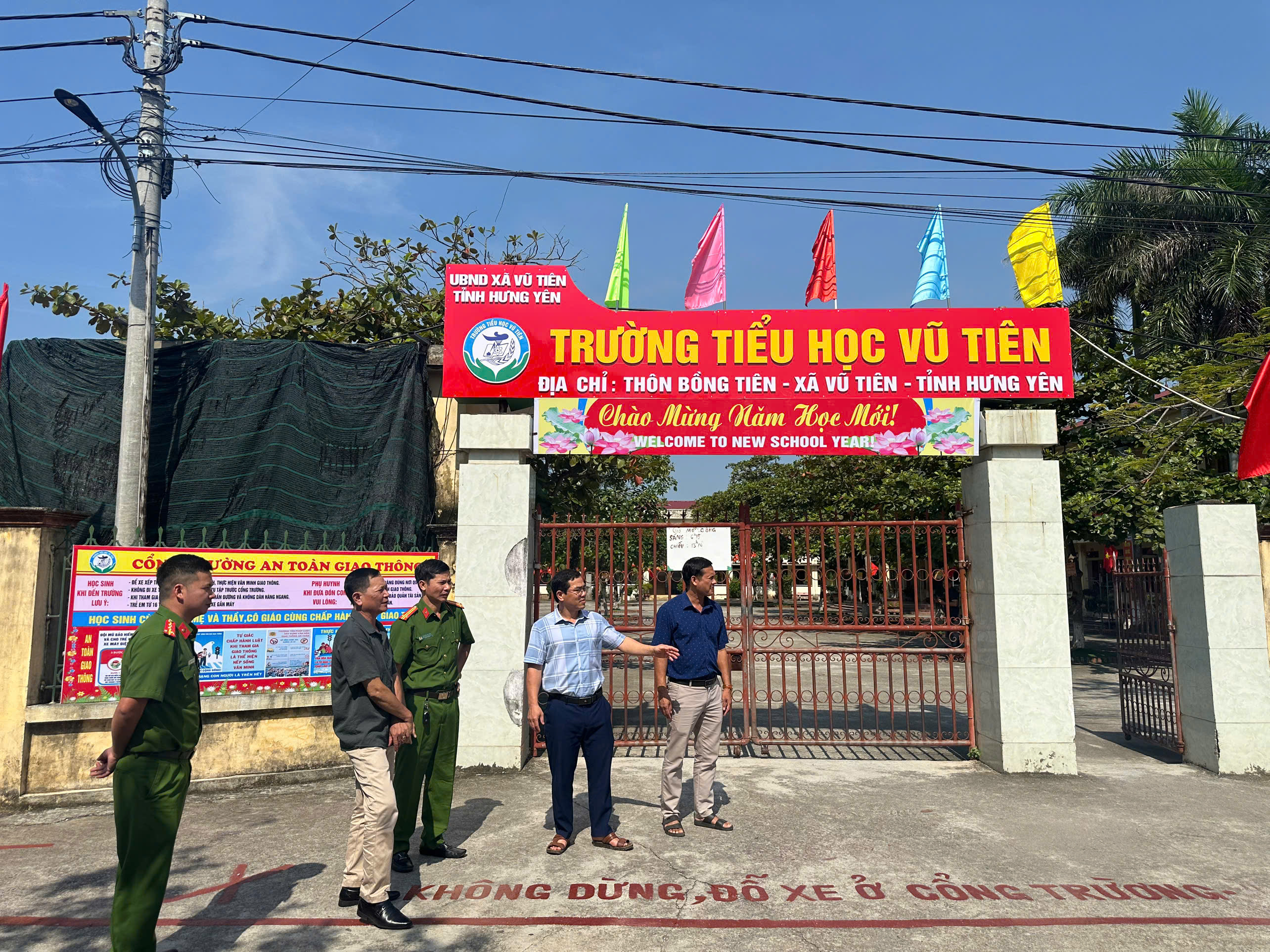 Công an xã Vũ Tiên chủ động nắm tình hình, bảo đảm an ninh, trật tự, an toàn giao thông dịp khai giảng năm học mới
