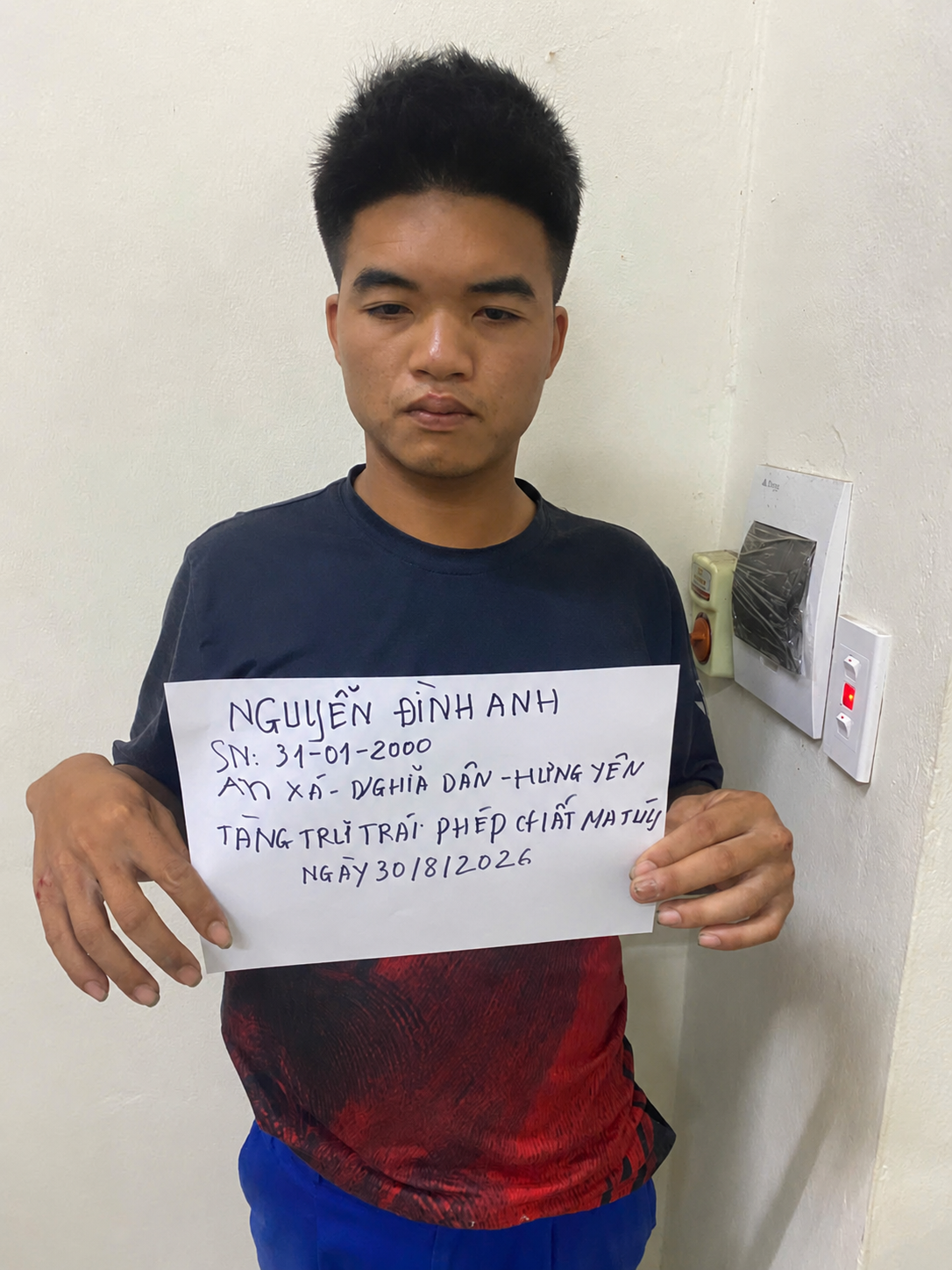 Công an xã Xuân Trúc tăng cường tuần tra, kịp thời phát hiện đối tượng tàng trữ trái phép chất ma túy
