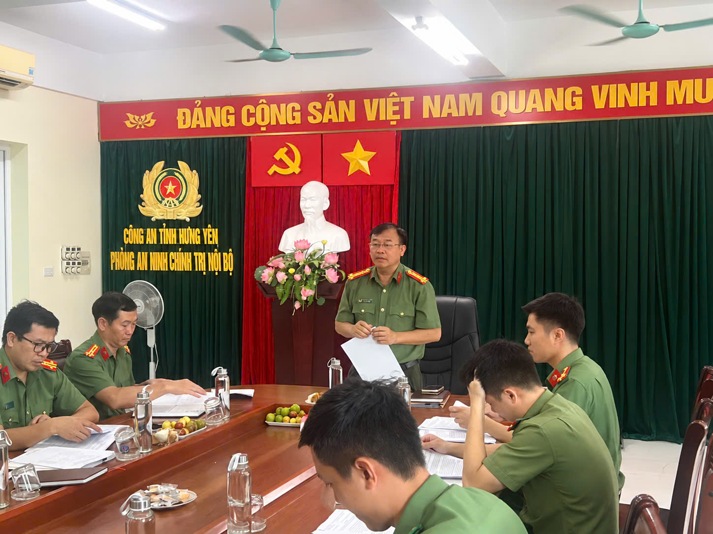 Phòng An ninh chính trị nội bộ Công an tỉnh Hưng Yên nỗ lực đẩy nhanh tiến độ thu thập dữ liệu, phục vụ làm sạch dữ liệu lý lịch tư pháp trên VNeID