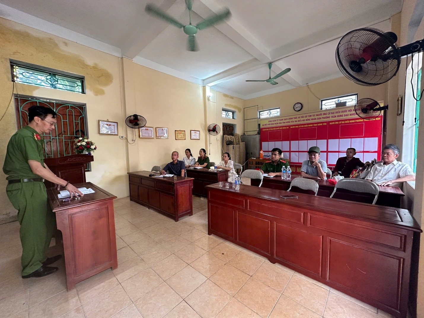 Công an phường Trần Hưng Đạo chủ động triển khai tuyên truyền,  phản bác quan điểm sai trái của các thế lực thù địch về chủ trương  tiếp tục sáp nhập cấp xã năm 2026