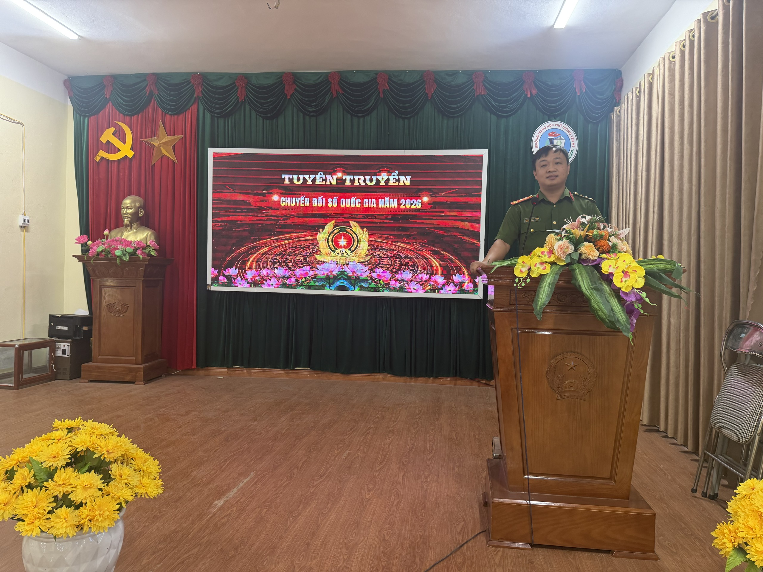 Tuyên truyền pháp luật cho hơn 100 học sinh Trường THPT Yên Mỹ hưởng ứng Ngày hội đổi mới sáng tạo Quốc gia năm 2026