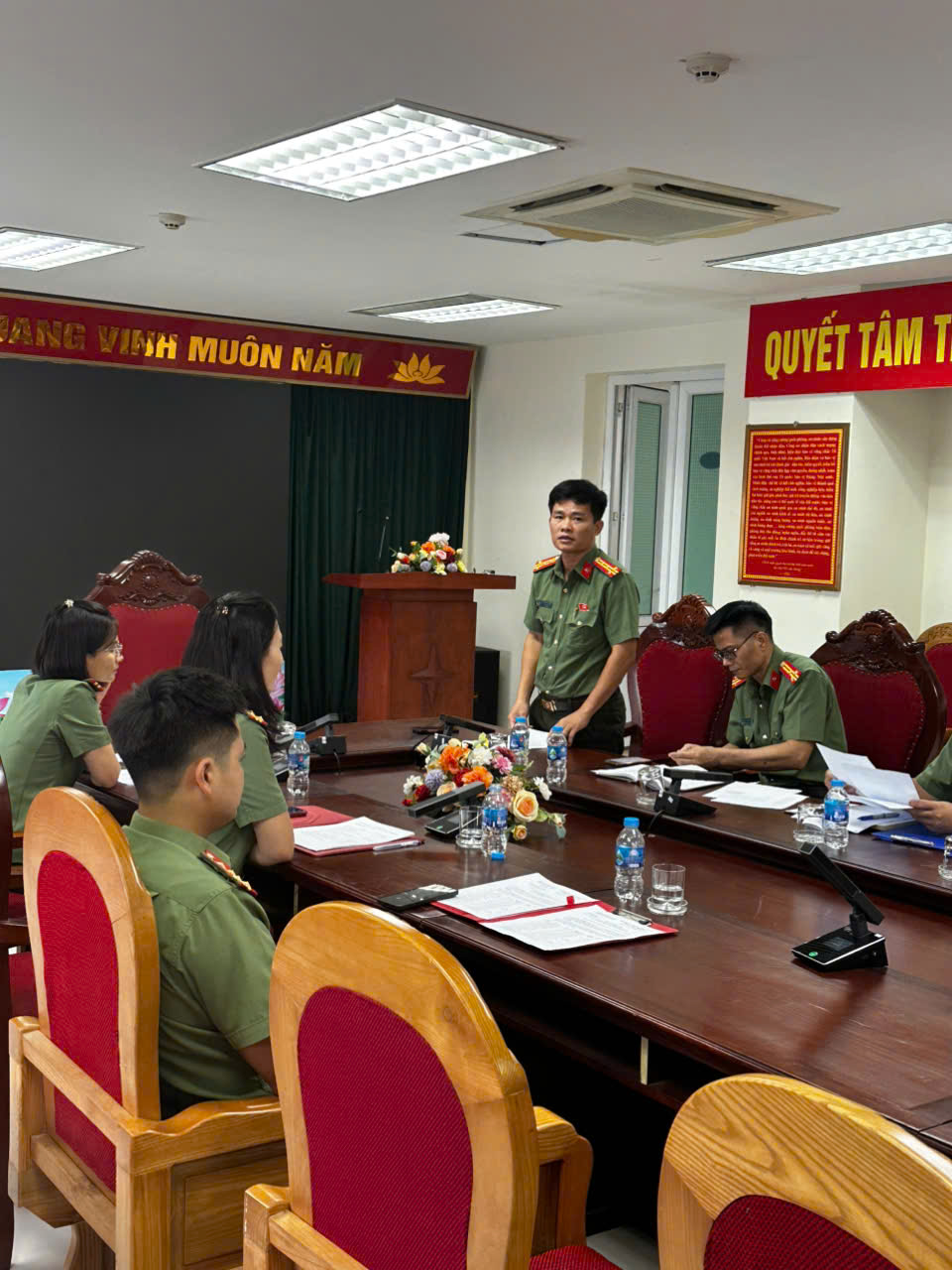 Đại tá, PGSS, TS Trần Mạnh Hùng - Phó Trưởng khoa Nghiệp vụ 2 - Học viện An ninh nhân dân quán triệt nội dung, yêu cầu Kế hoạch thực tập tới toàn thể học viên