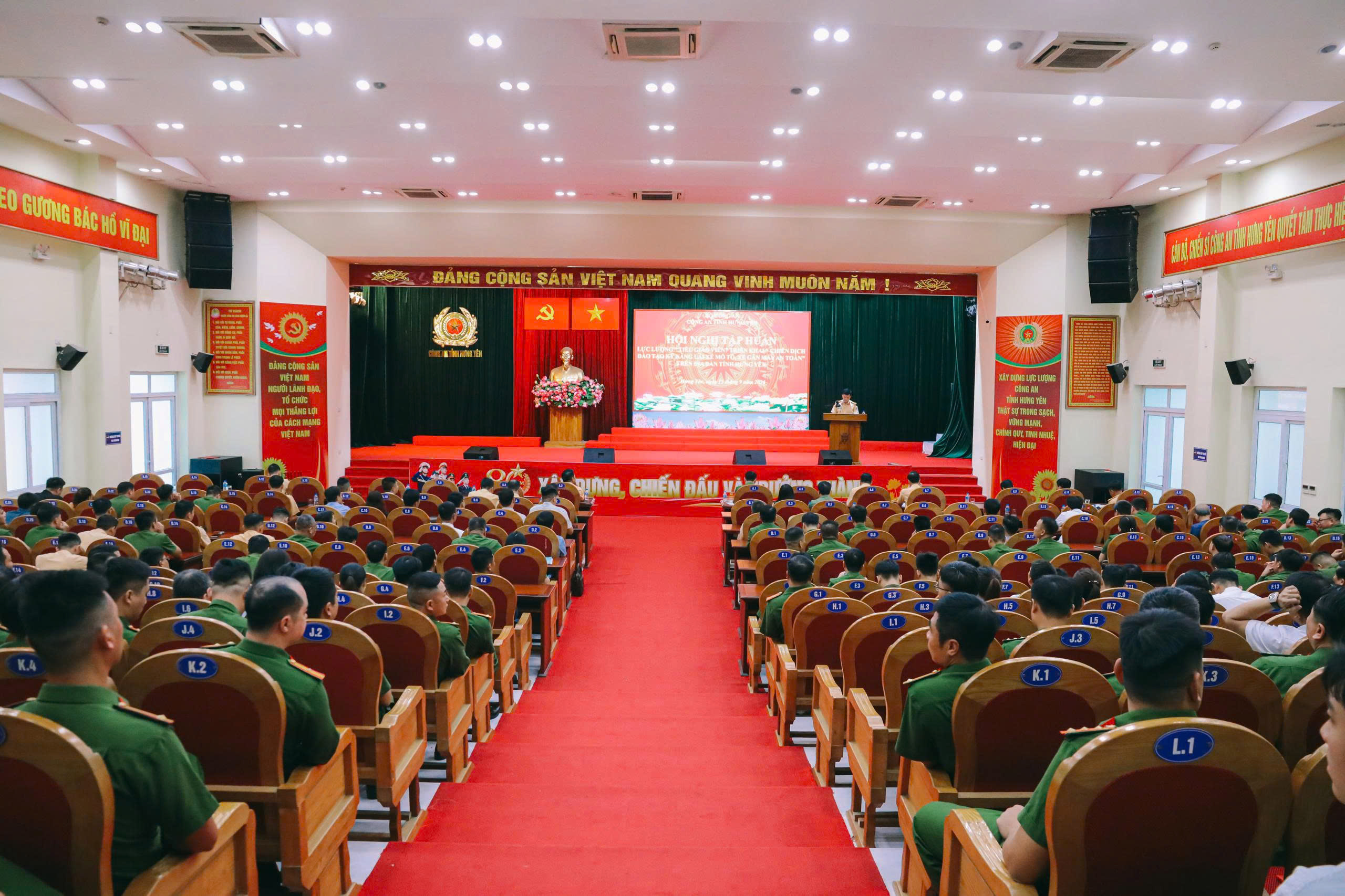 Phòng Cảnh sát giao thông chủ động xây dựng lực lượng hướng dẫn viên, kỹ năng lái xe an toàn “Tiểu giáo viên” nòng cốt ở cơ sở, đưa kỹ năng lái xe an toàn đến gần hơn với người dân