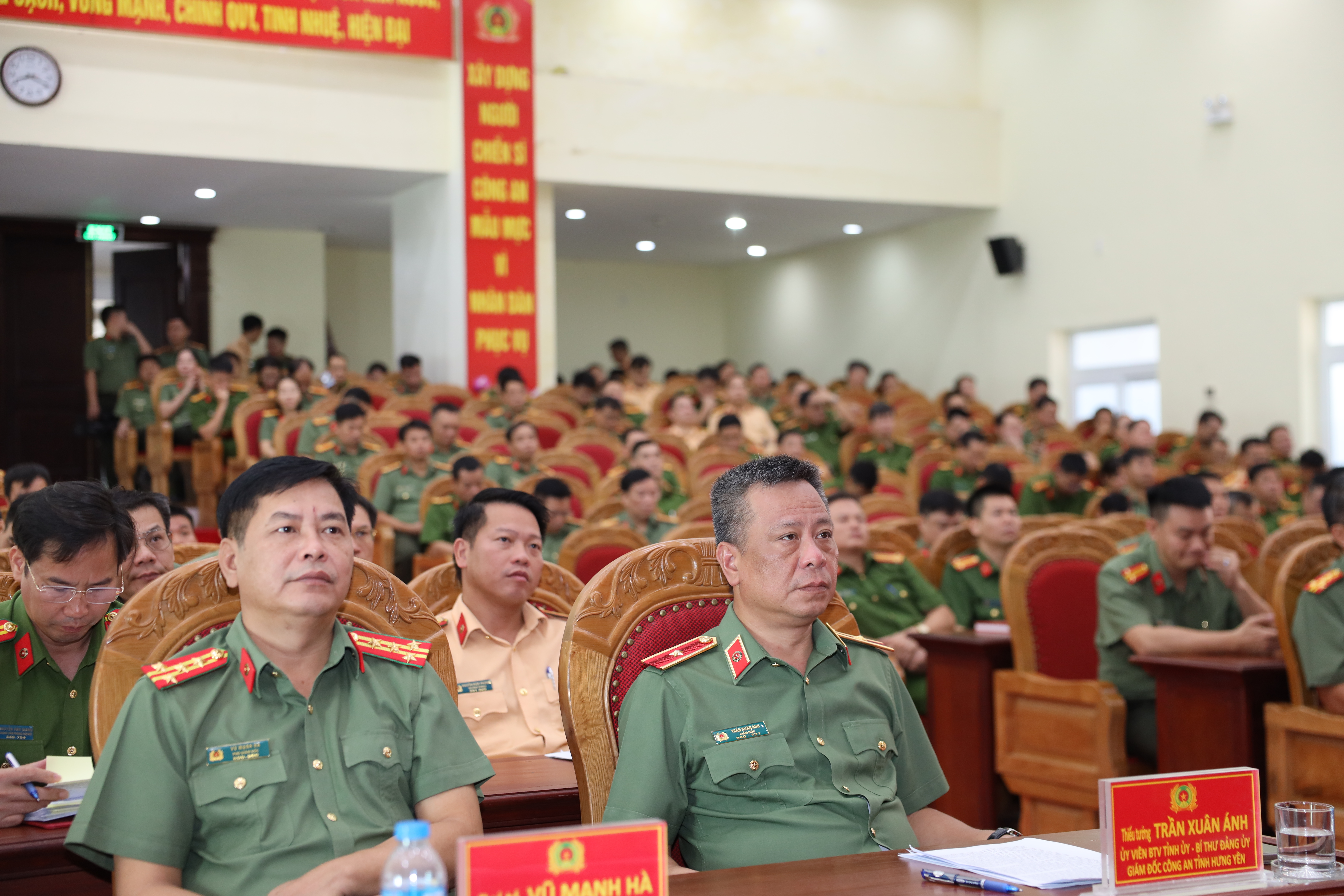 Công an tỉnh Hưng Yên học tập, quán triệt các nghị quyết, chỉ thị của Bộ Chính trị