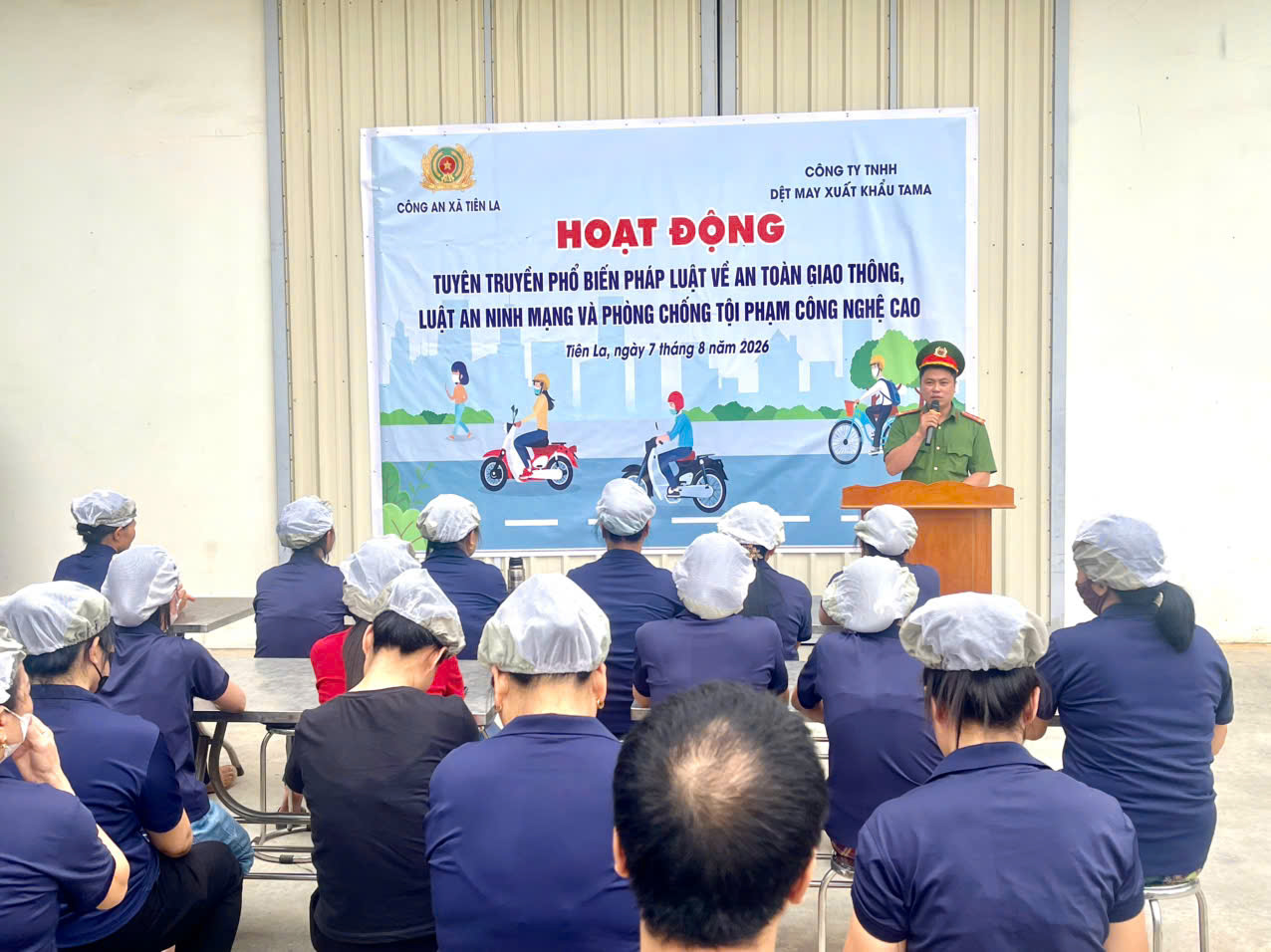 CÔNG AN XÃ TIÊN LA PHỐI HỢP VỚI CÔNG TY TNHH DỆT MAY XUẤT KHẨU TAMA TỔ CHỨC TUYÊN TRUYỀN PHỔ BIẾN PHÁP LUẬT CHO CÁN BỘ, CÔNG NHÂN CÔNG TY
