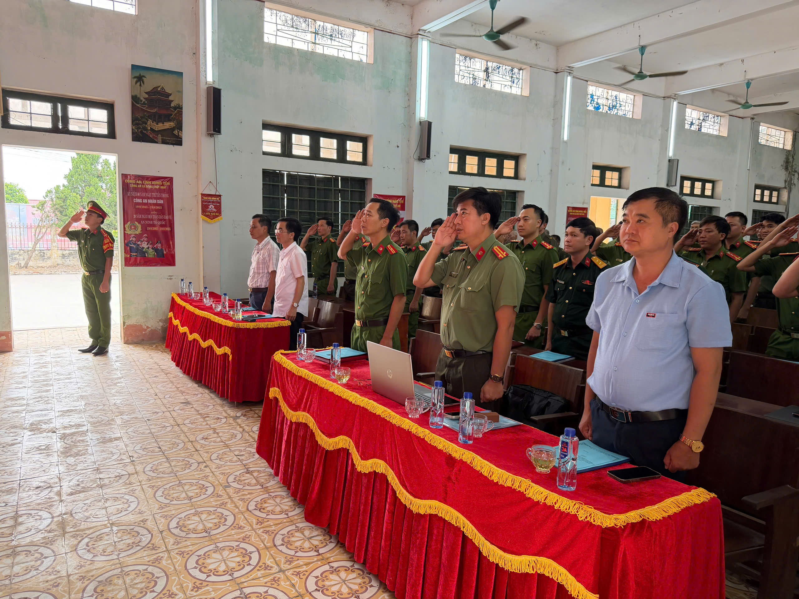 Công an xã Đông Thụy Anh tổ chức Hội nghị sơ kết công tác công an 6 tháng đầu năm và triển khai phương hướng, nhiệm vụ 6 tháng cuối năm 2026
