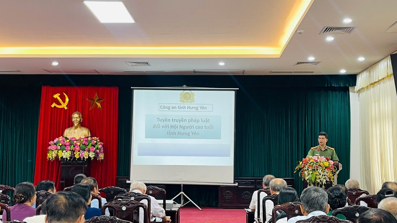 Tập huấn, tuyên truyền công tác xây dựng phong trào toàn dân bảo vệ an ninh Tổ quốc và đảm bảo an ninh mạng, phòng, chống tội phạm sử dụng công nghệ cao cho cán bộ Hội người cao tuổi tỉnh Hưng Yên
