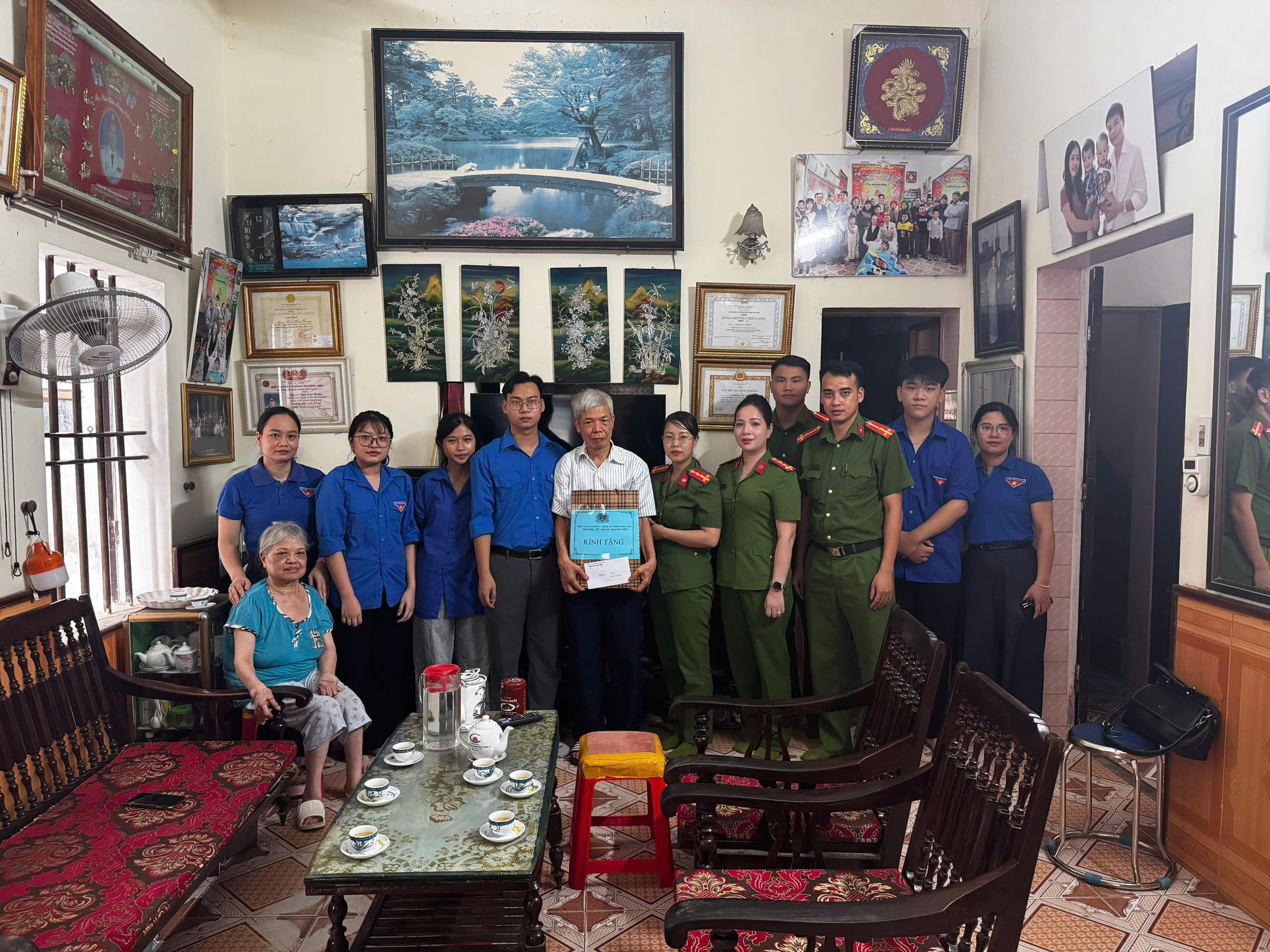 HỘI PHỤ NỮ - ĐOÀN THANH NIÊN TRẠI TẠM GIAM SỐ 2 THĂM, TẶNG QUÀ GIA ĐÌNH CHÍNH SÁCH NHÂN KỶ NIỆM 79 NĂM NGÀY THƯƠNG BINH - LIỆT SĨ (27/7/1947 – 27/7/2026).