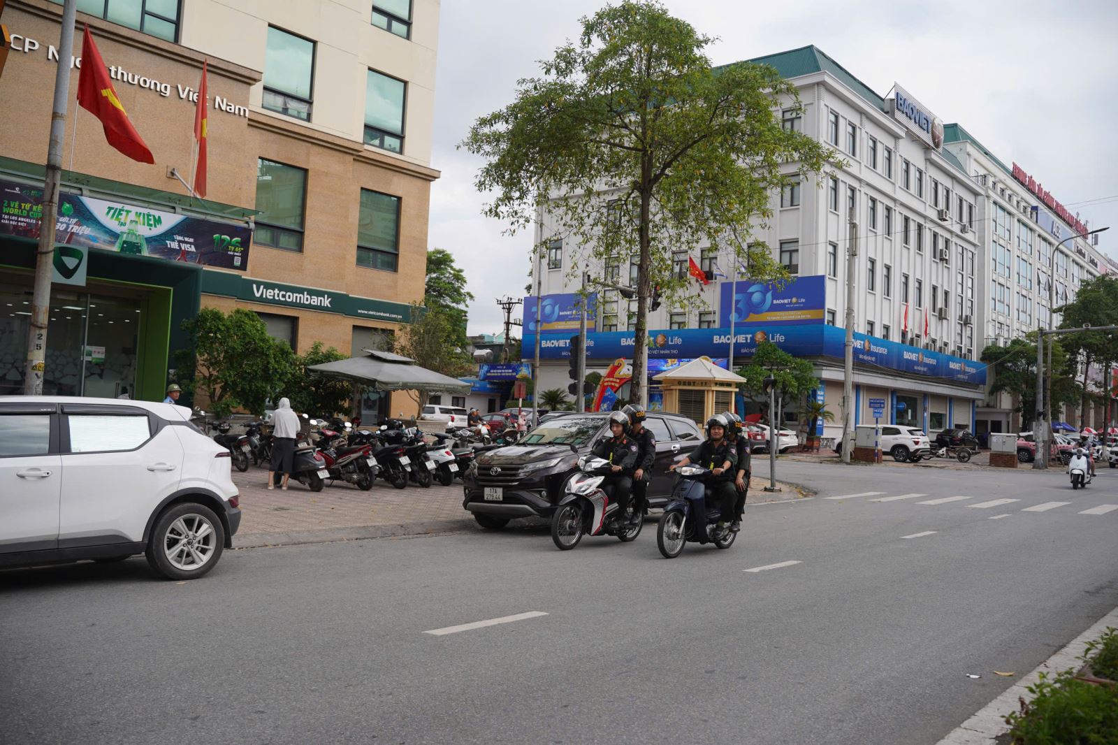 Lực lượng Cảnh sát cơ động tăng cường công tác tuần tra vũ trang phối hợp đảm bảo an ninh trật tự trong thời gian diễn ra World Cup 2026