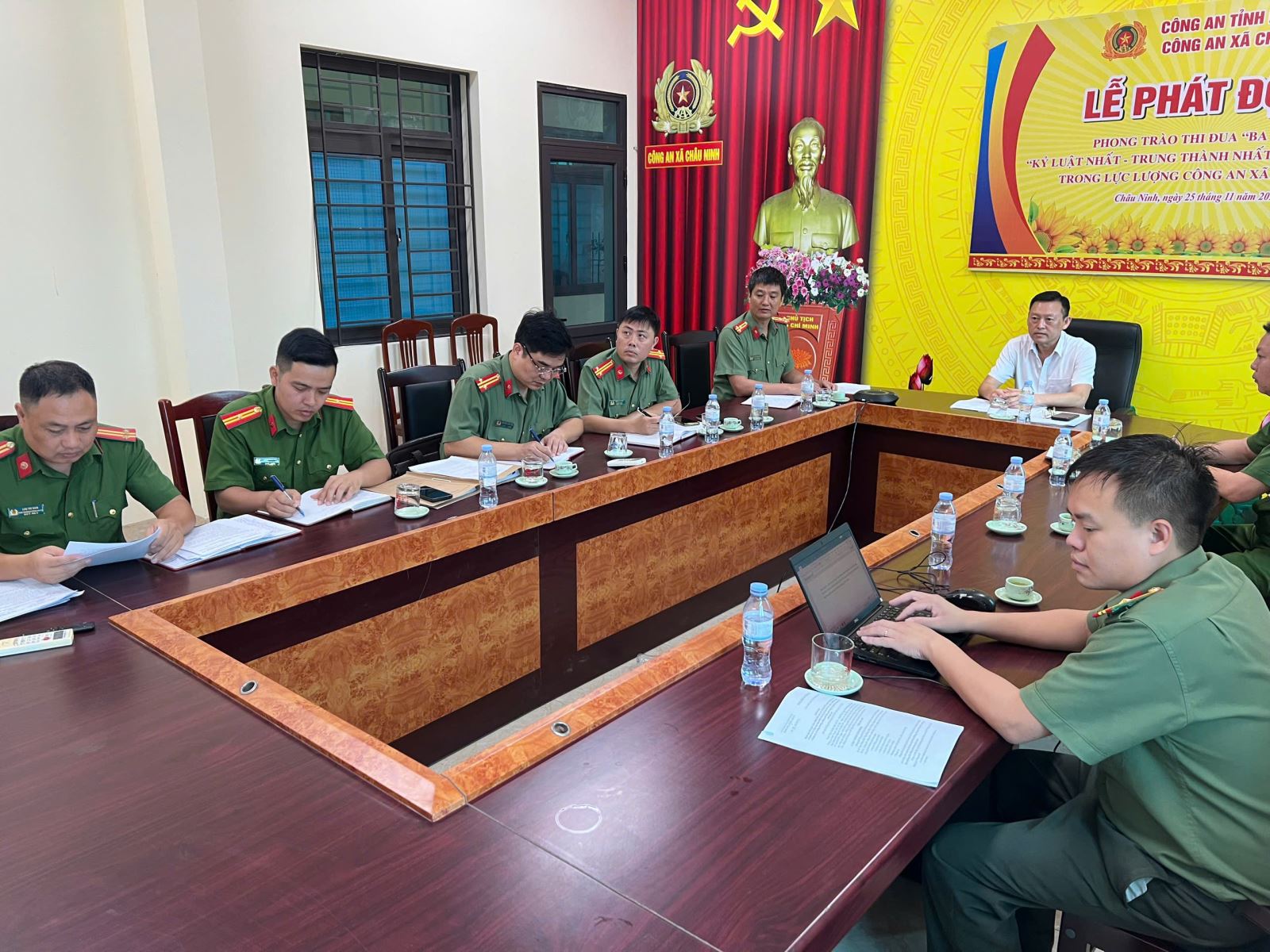 Ban Thường vụ Đảng ủy Công an tỉnh triển khai quyết định giám sát việc lãnh đạo, chỉ đạo và tổ chức thực hiện Kết luận số 132-KL/TW ngày 18/3/2026 của Bộ Chính trị 