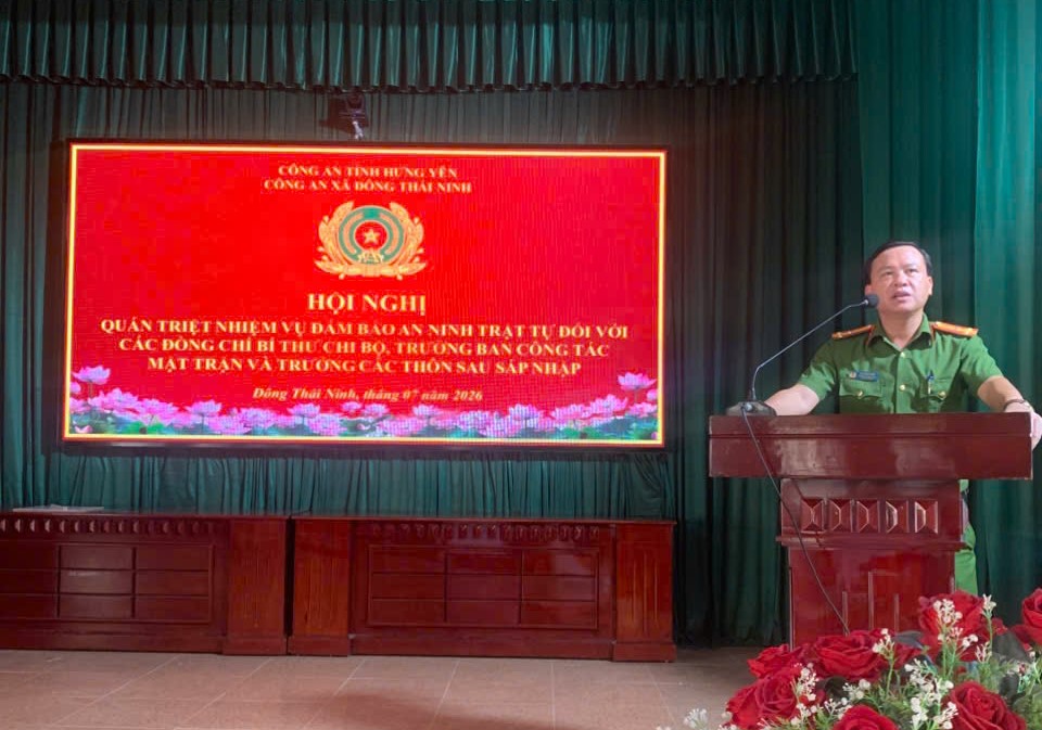 Công an xã Đông Thái Ninh quán triệt, triển khai nhiệm vụ bảo đảm an ninh trật tự tại cơ sở đối với người đứng đầu các thôn xóm