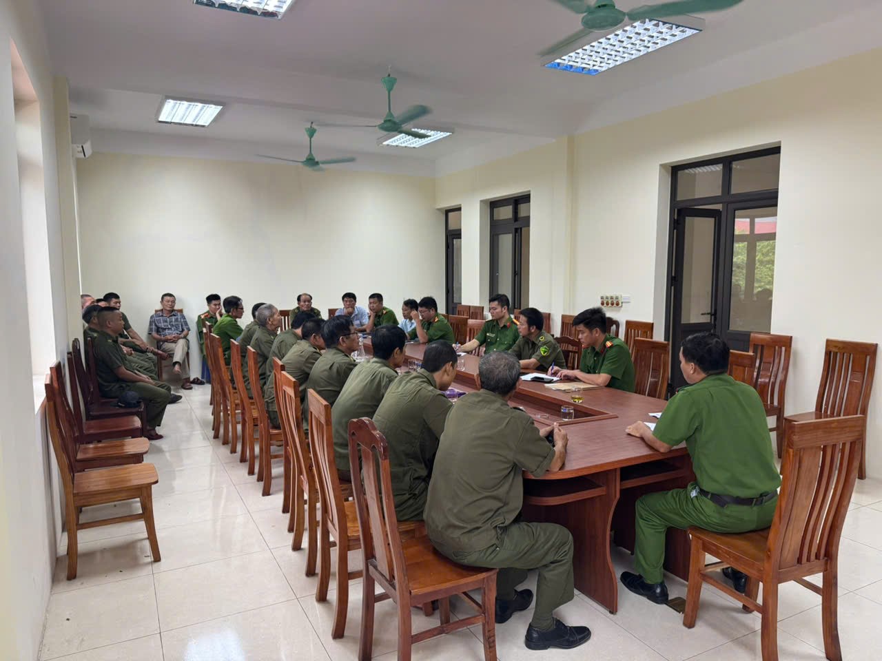 Công an xã Lương Bằng: Phát huy vai trò của lực lượng tham gia bảo vệ an ninh, trật tự ở cơ sở trong công tác phòng chống tội phạm