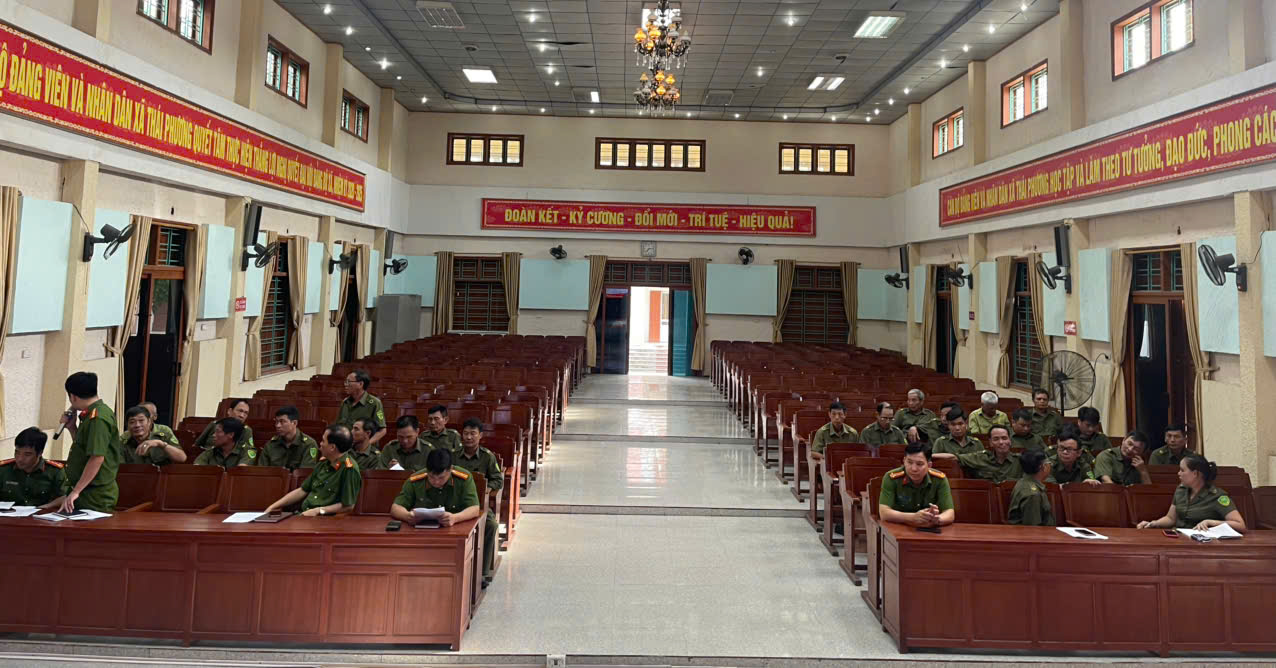 Công an xã Tiên La tổ chức Hội nghị tổng kết công tác bảo đảm an ninh trật tự lễ hội đền Tiên La và triển khai kế hoạch hội thi lực lượng tham gia bảo vệ ANTT ở cơ sở giỏi lần thứ I năm 2026