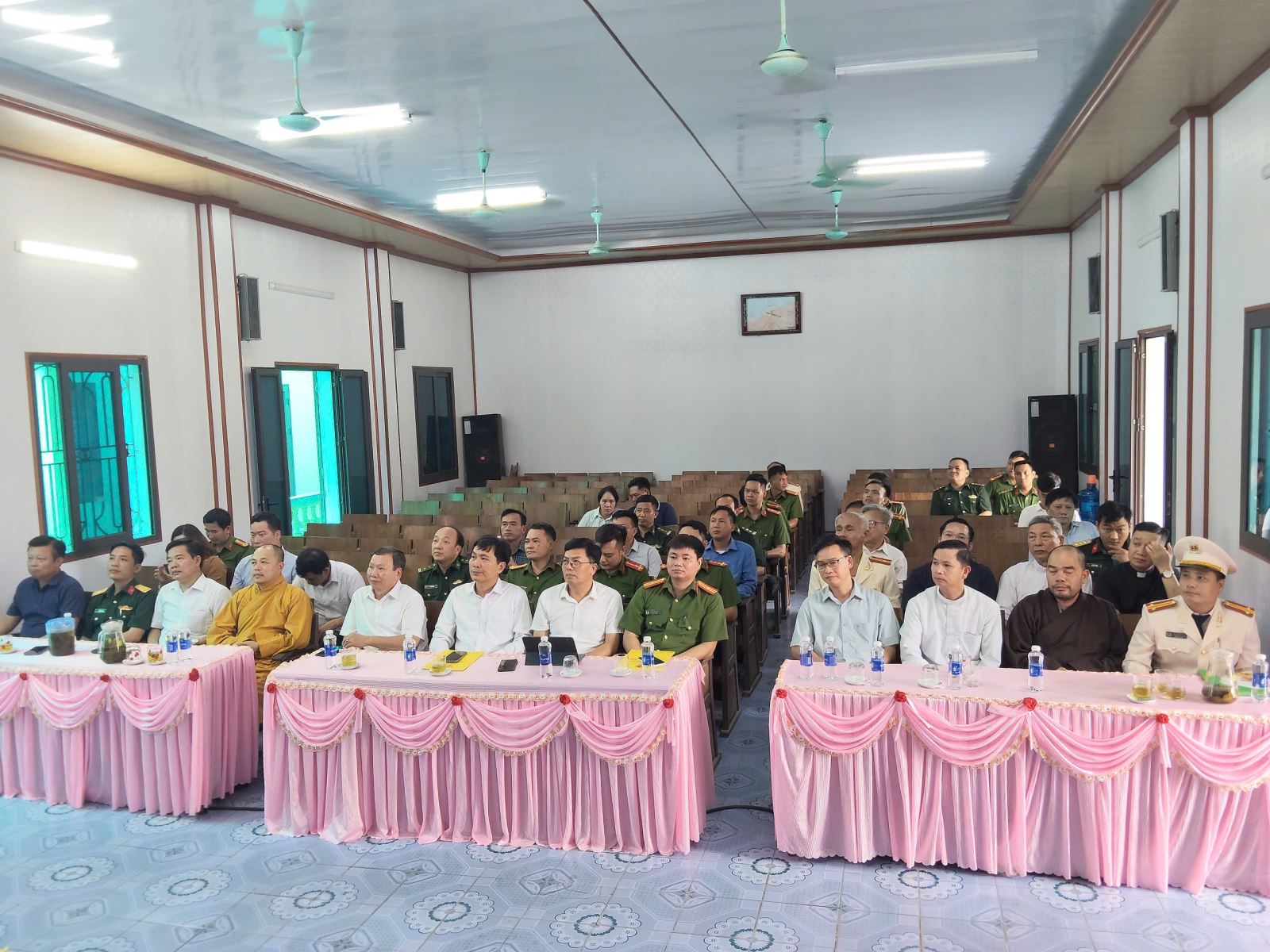 80 năm lực lượng An ninh nhân dân - Khẳng định vai trò nòng cốt, giữ vững bình yên trên địa bàn xã Hưng Phú.