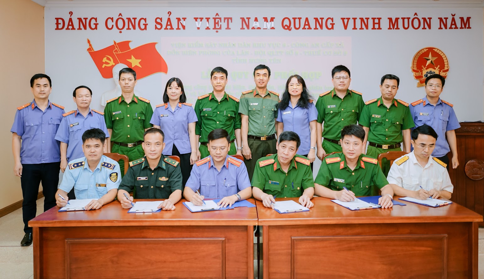Công an xã Tiền Hải tham gia ký kết Quy chế phối hợp liên ngành trong công tác đảm bảo an ninh trật tự trên địa bàn và các hoạt động liên quan.