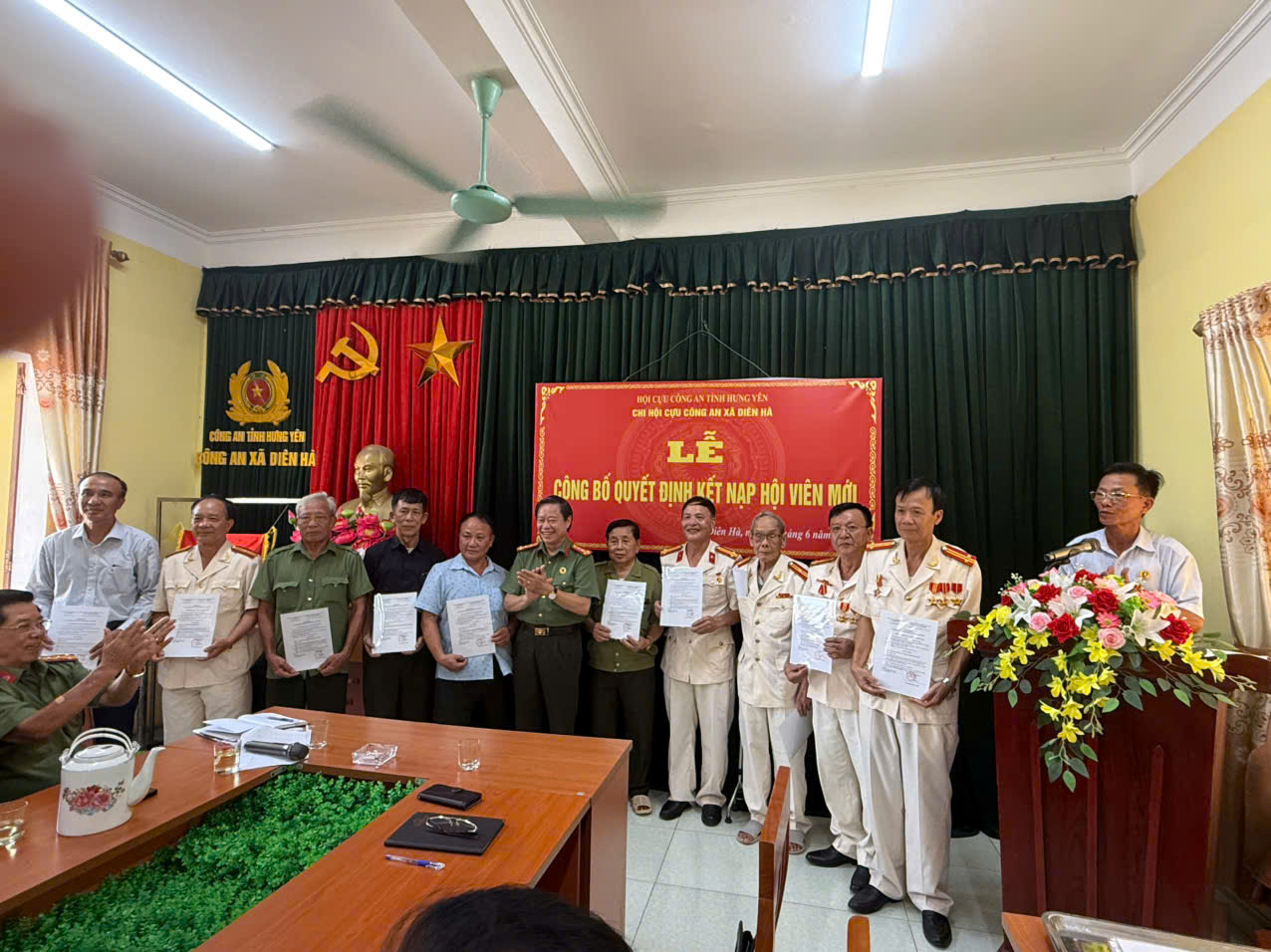 Chi hội Cựu Công an nhân dân xã Diên Hà tổ chức Lễ trao quyết định kết nạp hội viên mới, tích cực chuẩn bị thành lập Hội và tổ chức Đại hội lần thứ nhất
