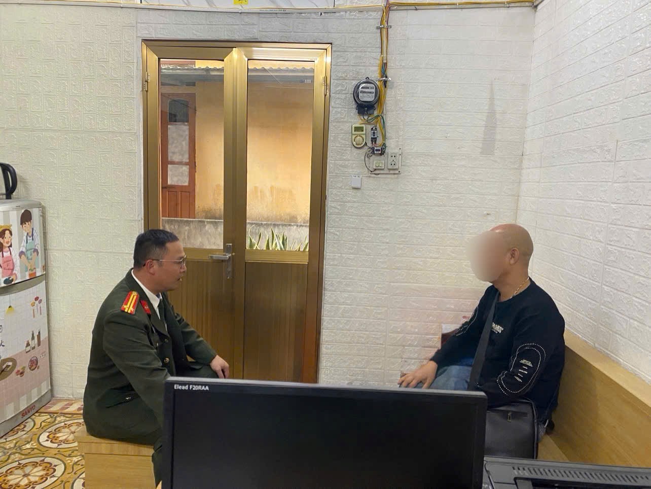 Công an xã Bắc Đông Hưng phát hiện, xử lý 01 người nước ngoài vi phạm quy định về xuất cảnh, nhập cảnh, quá cảnh, cư trú và đi lại