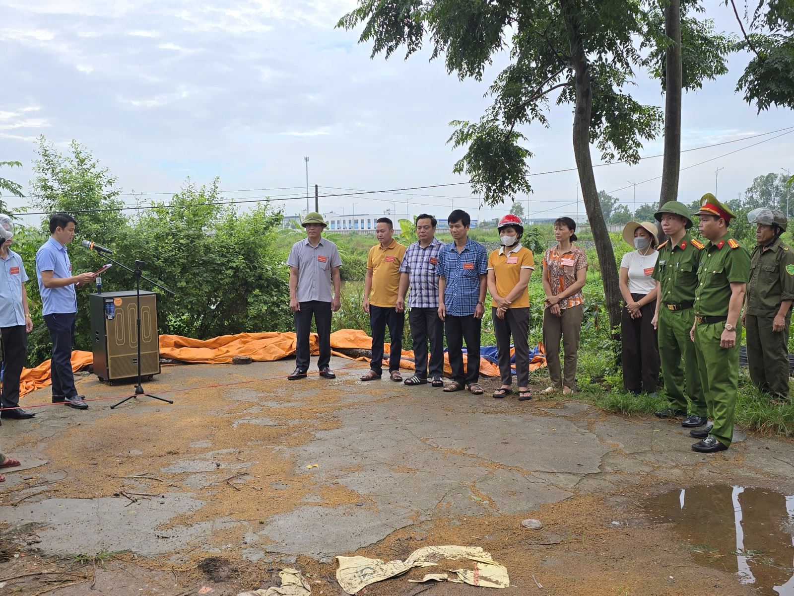 Công an xã Nghĩa Dân bảo đảm an ninh, trật tự phục vụ cưỡng chế thu hồi đất thực hiện dự án trên địa bàn