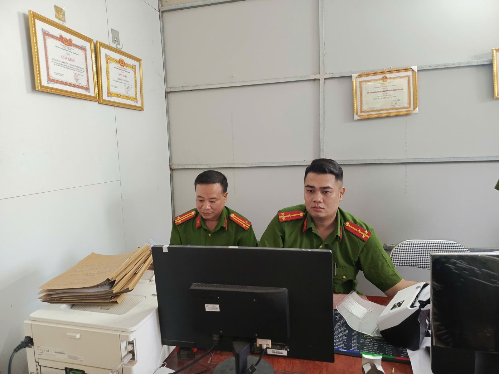 Công an xã Trà Giang triển khai số hóa hồ sơ thi hành án  hình sự tại cộng đồng