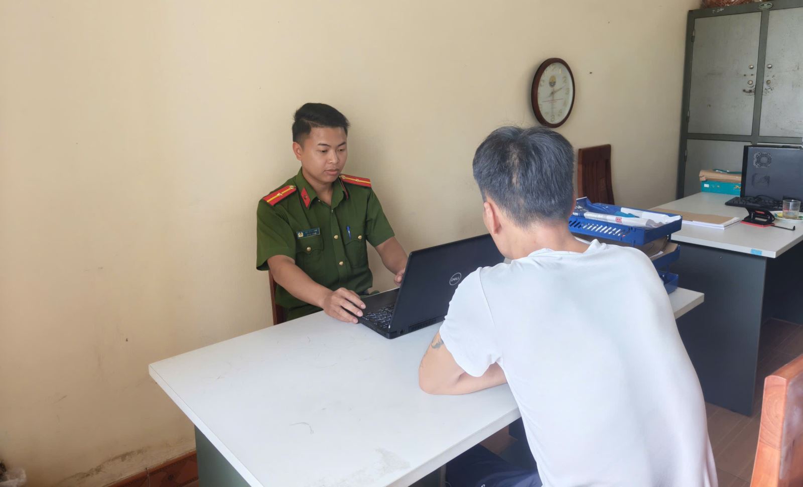 Công an xã Tây Thụy Anh đẩy mạnh công tác vận động người nghiện ma tuý đi cai nghiện ma túy tự nguyện