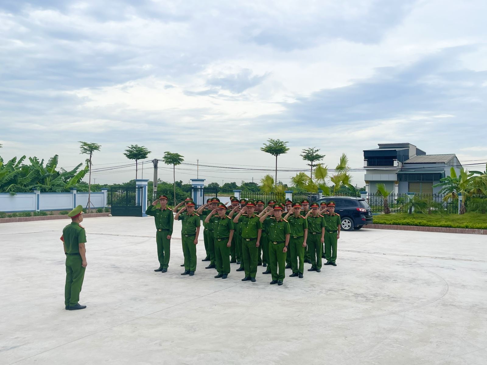 Công an xã Việt Tiến: Tổ chức nghiệm thu công tác điều lệnh, quân sự, võ thuật năm 2026
