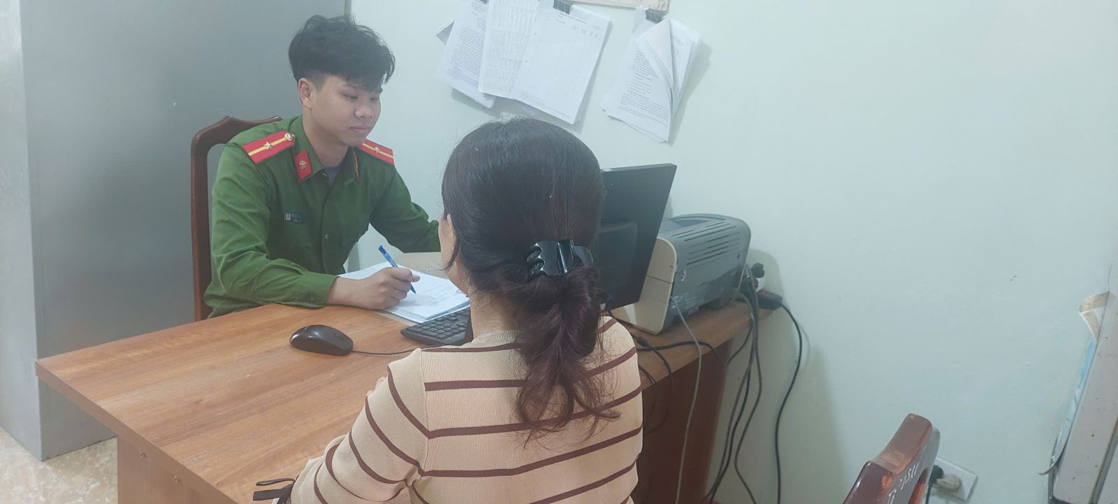 Công an xã Vạn Xuân: Phát hiện, xử lý trường hợp công dân chia sẻ bài viết có thông tin xấu độc, chưa được kiểm chứng