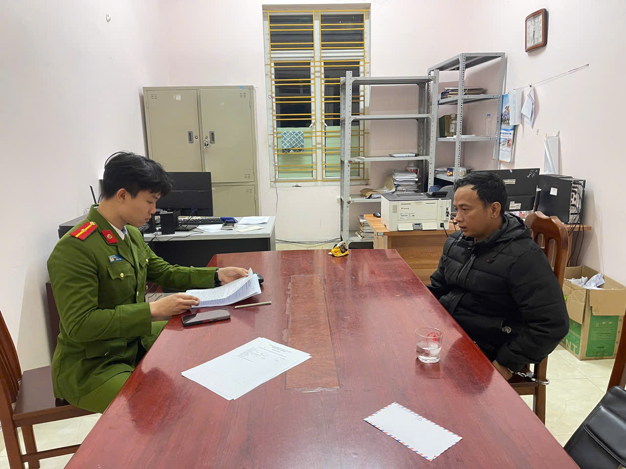 Công an xã Nam Thụy Anh: Bắt quả tang đối tượng tàng trữ trái phép chất ma túy trong những ngày đầu ra quân trấn áp tội phạm