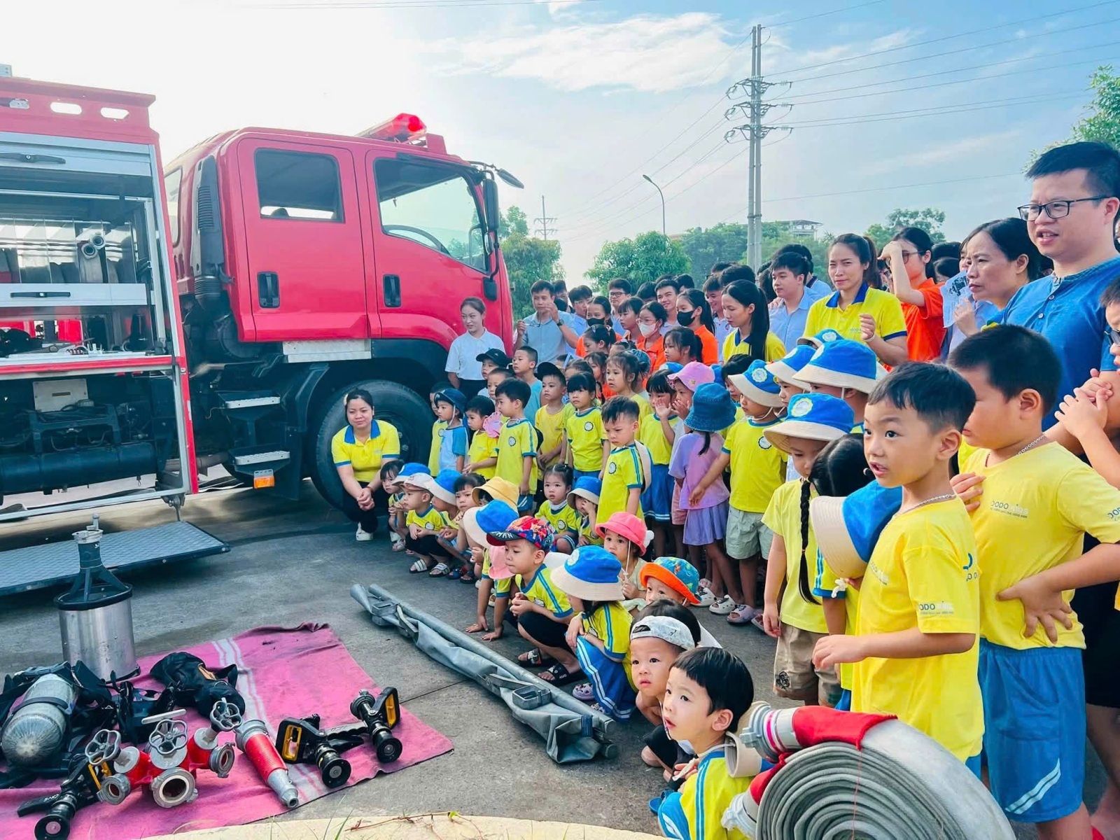 Đội chữa cháy và cứu nạn cứu hộ khu vực Quỳnh Phụ tuyên truyền, trải nghiệm thực hành chữa cháy và cứu nạn, cứu hộ cho cộng đồng năm 2026