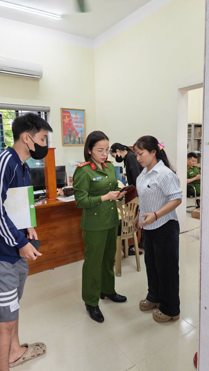 Công an xã Bắc Đông Hưng đẩy mạnh tuyên truyền, hướng dẫn Nhân dân đánh giá công tác cải cách