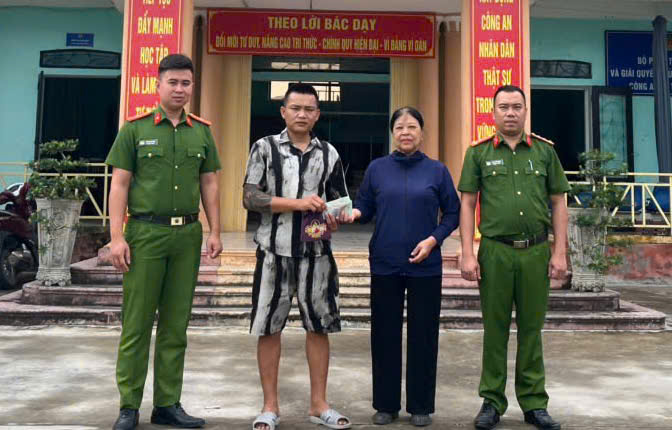 Lan tỏa nghĩa cử đẹp: Nhặt được của rơi, trả lại người đánh mất